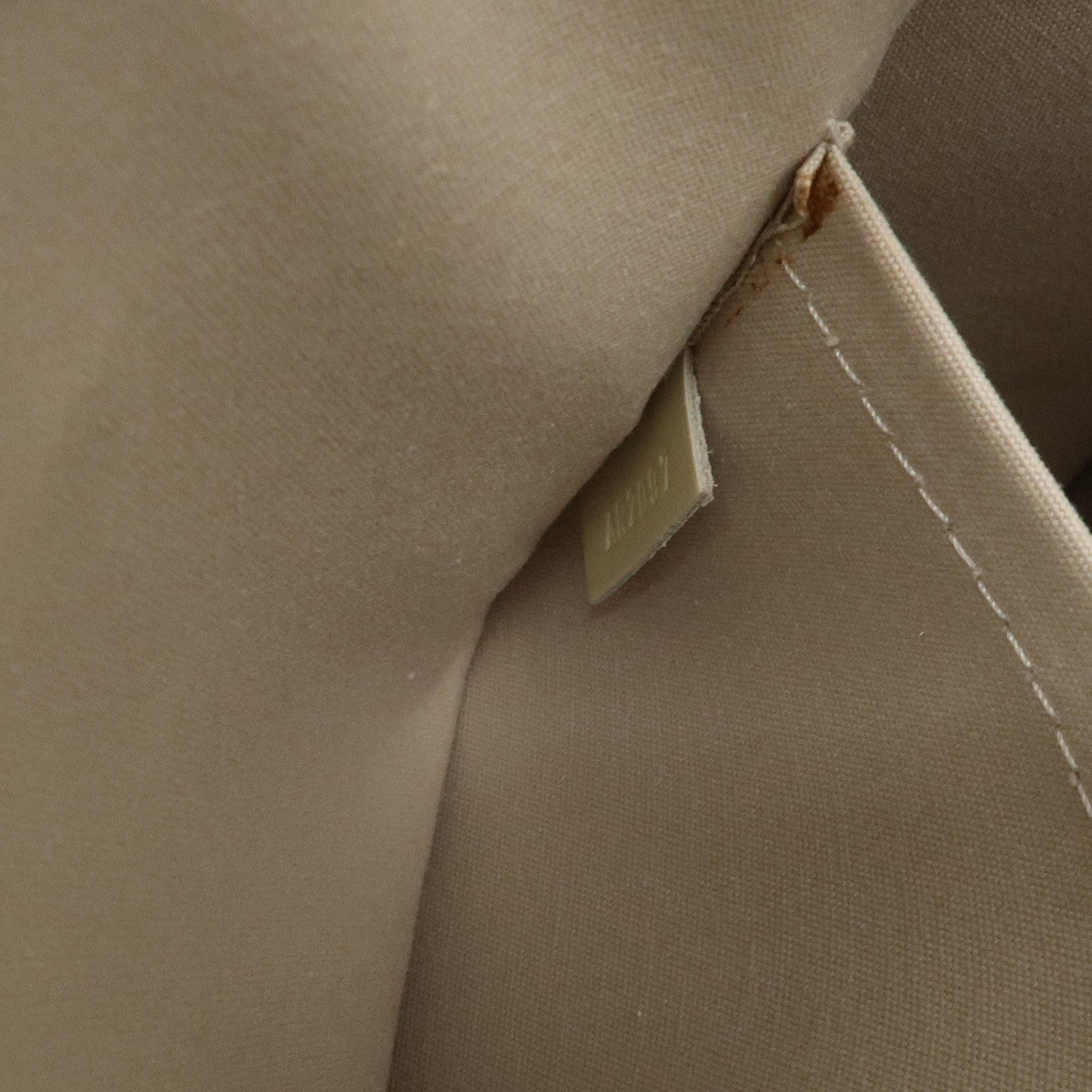 Louis Vuitton Epi Madeleine PM Hand Bag Ivoire White M5933J