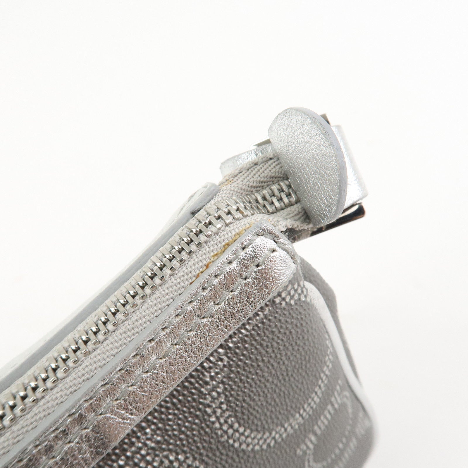 Ferragamo Gancini Logo Leather Shoulder Bag Hand Bag Silver