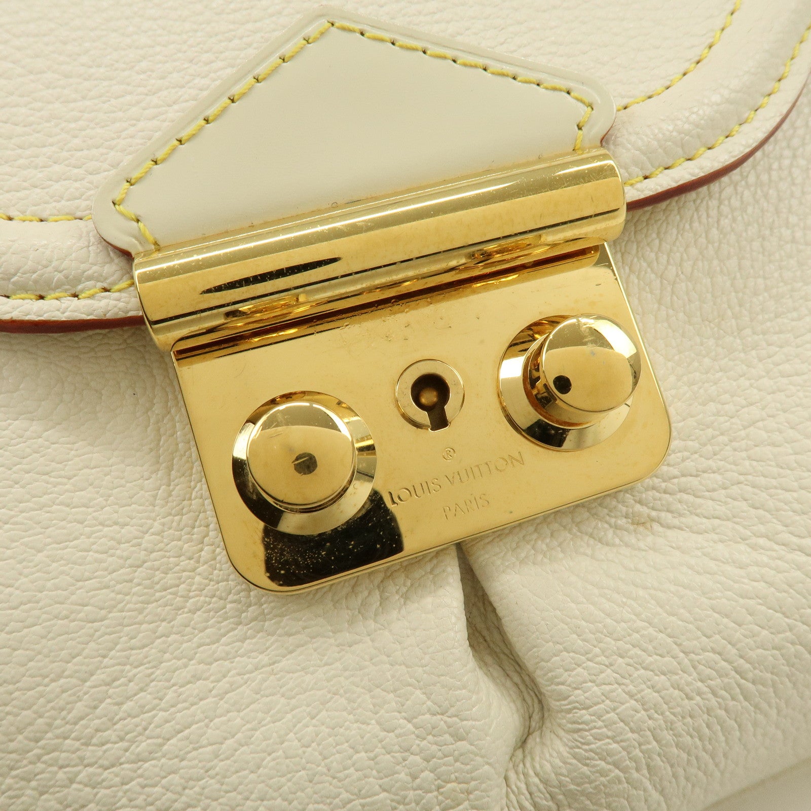 Louis Vuitton Suhali L’Essentiel Leather Shoulder Bag Bronc M95845