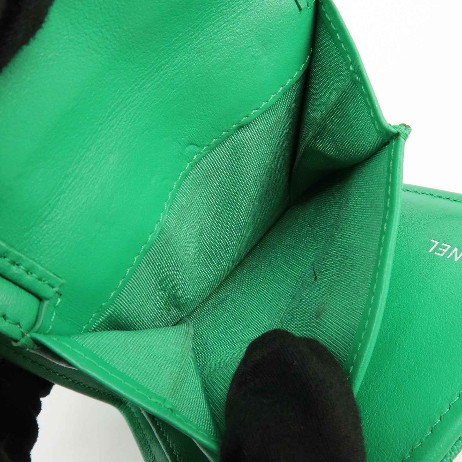 CHANEL Boy Chanel COCO Mark Caviarskin Compact Wallet Green