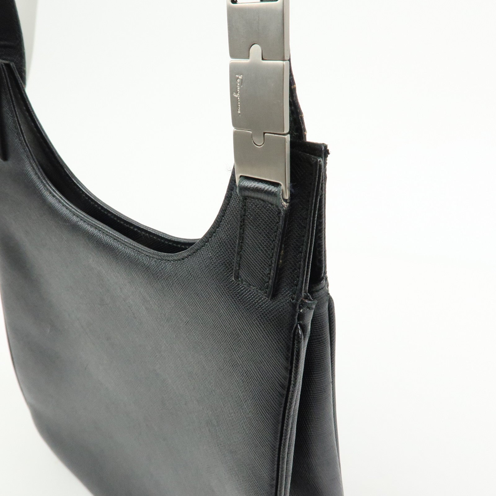 Ferragamo Logo Silver Buckle Leather Shoulder Bag Hand Bag Black