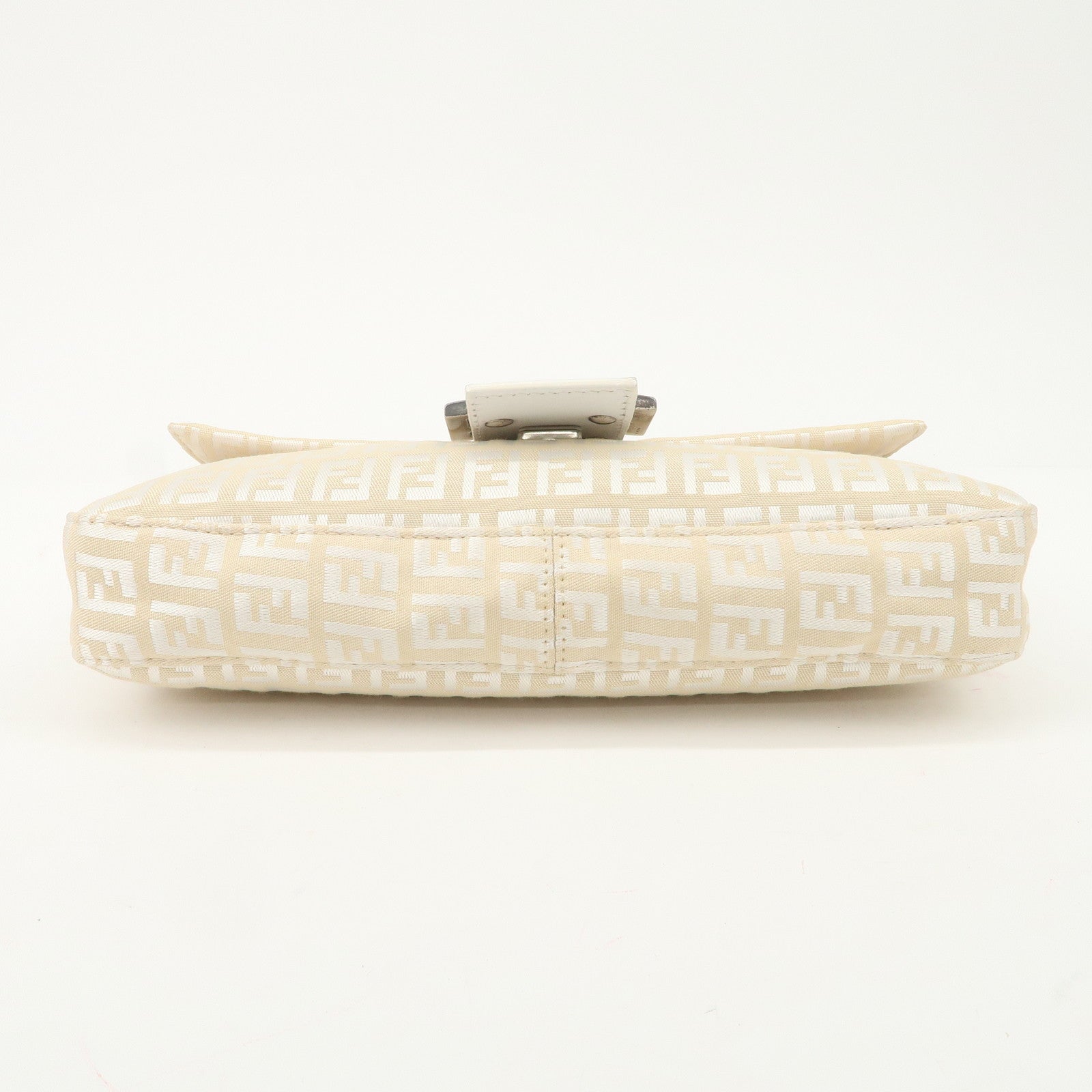 FENDI Mamma Baguette Zucchino Leather Shoulder Bag White 8BR000