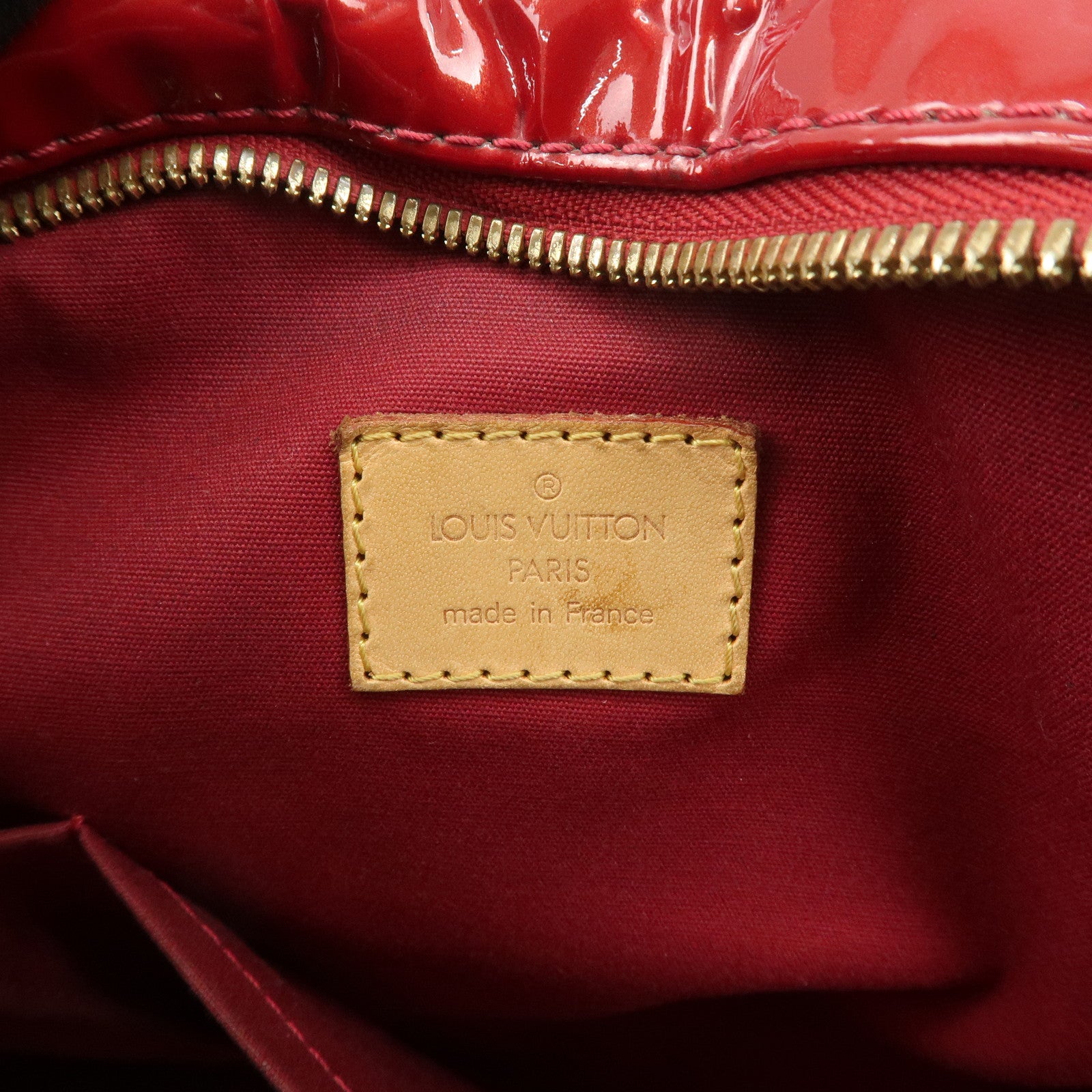 Louis Vuitton Monogram Vernis Summit Drive Hand Bag Red M93513