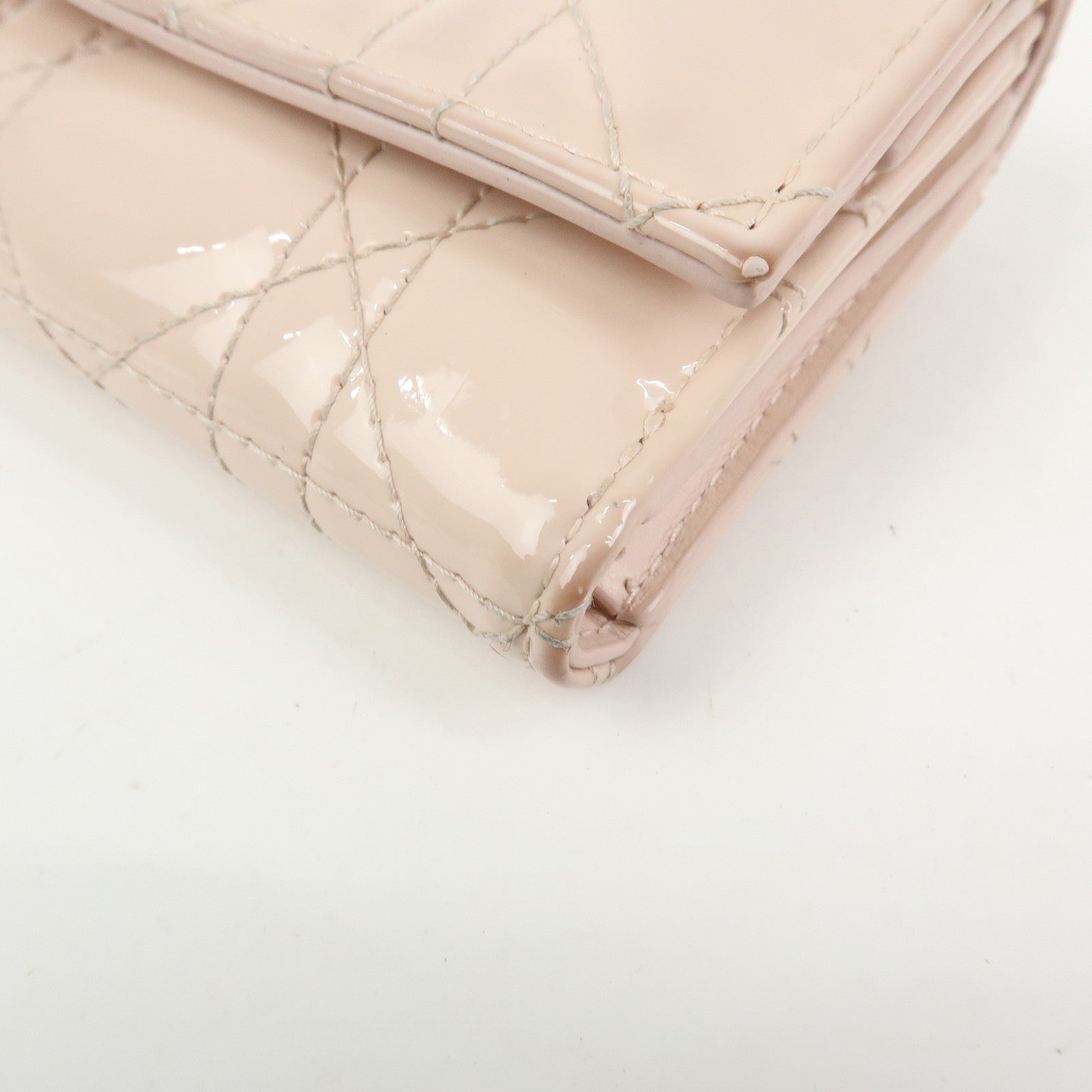Christian Dior Lady Dior Cannage Patent Leather Lotus Wallet Pink