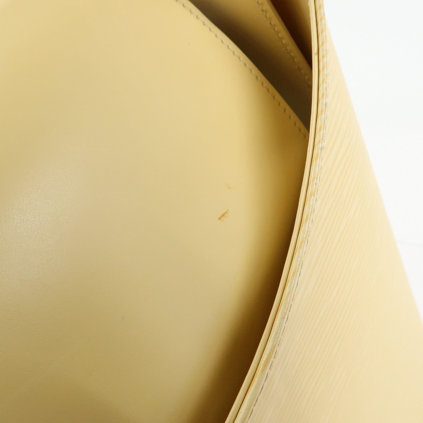 Louis Vuitton Epi Leather Verseau Shoulder Bag Vanilla M5281A