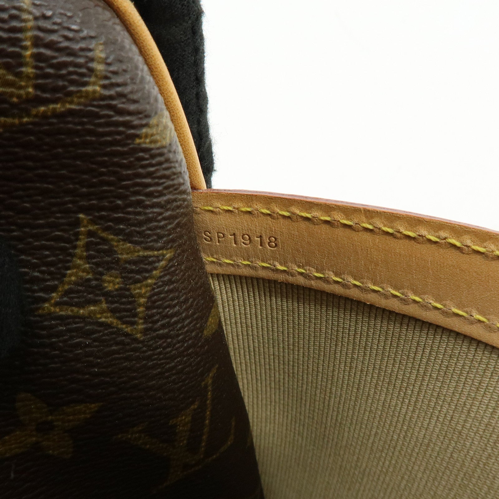 Louis Vuitton Monogram Reporter PM Shoulder Crossbody Bag M45254