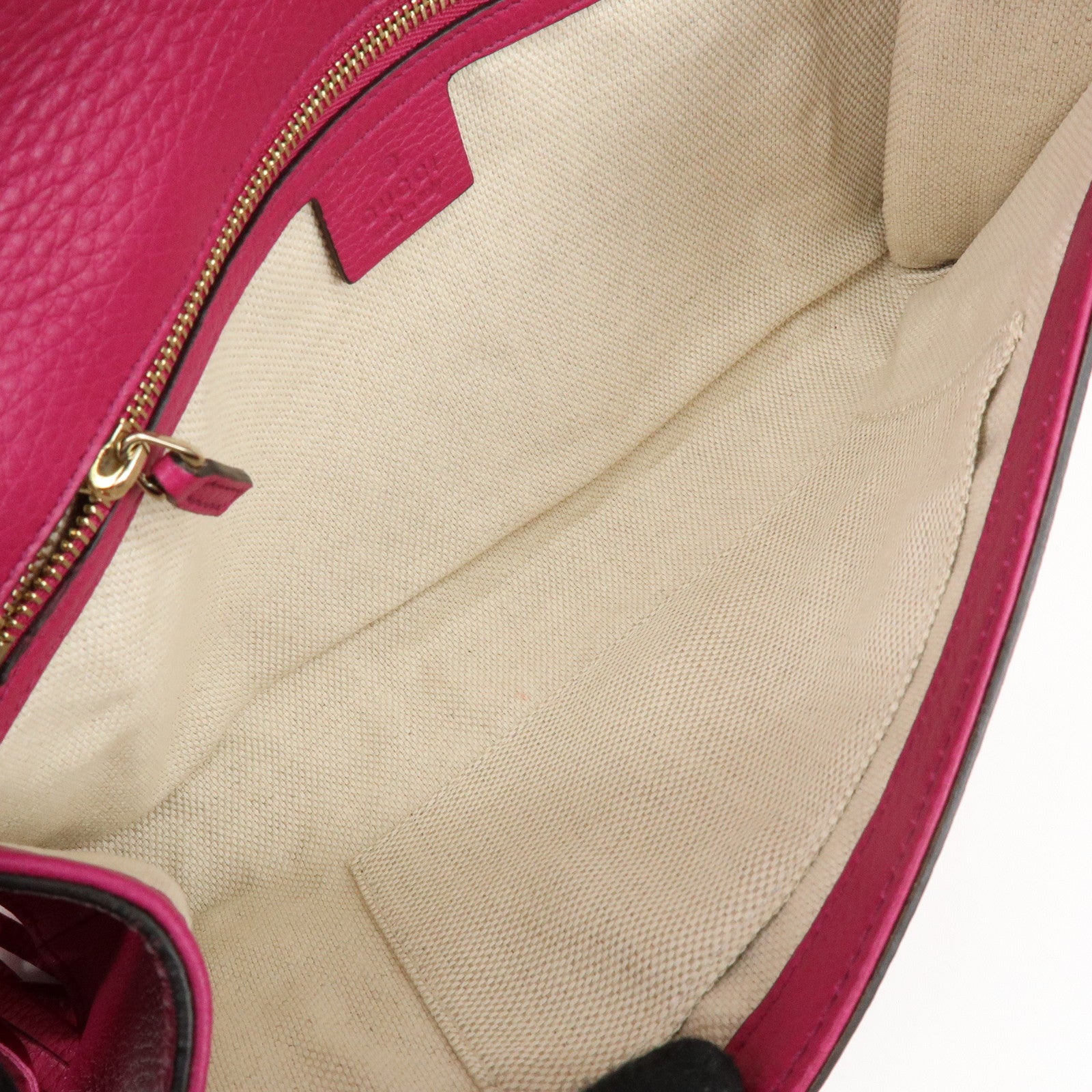 GUCCI SOHO Interlocking G Leather Tassel Clutch Bag Pink 336753