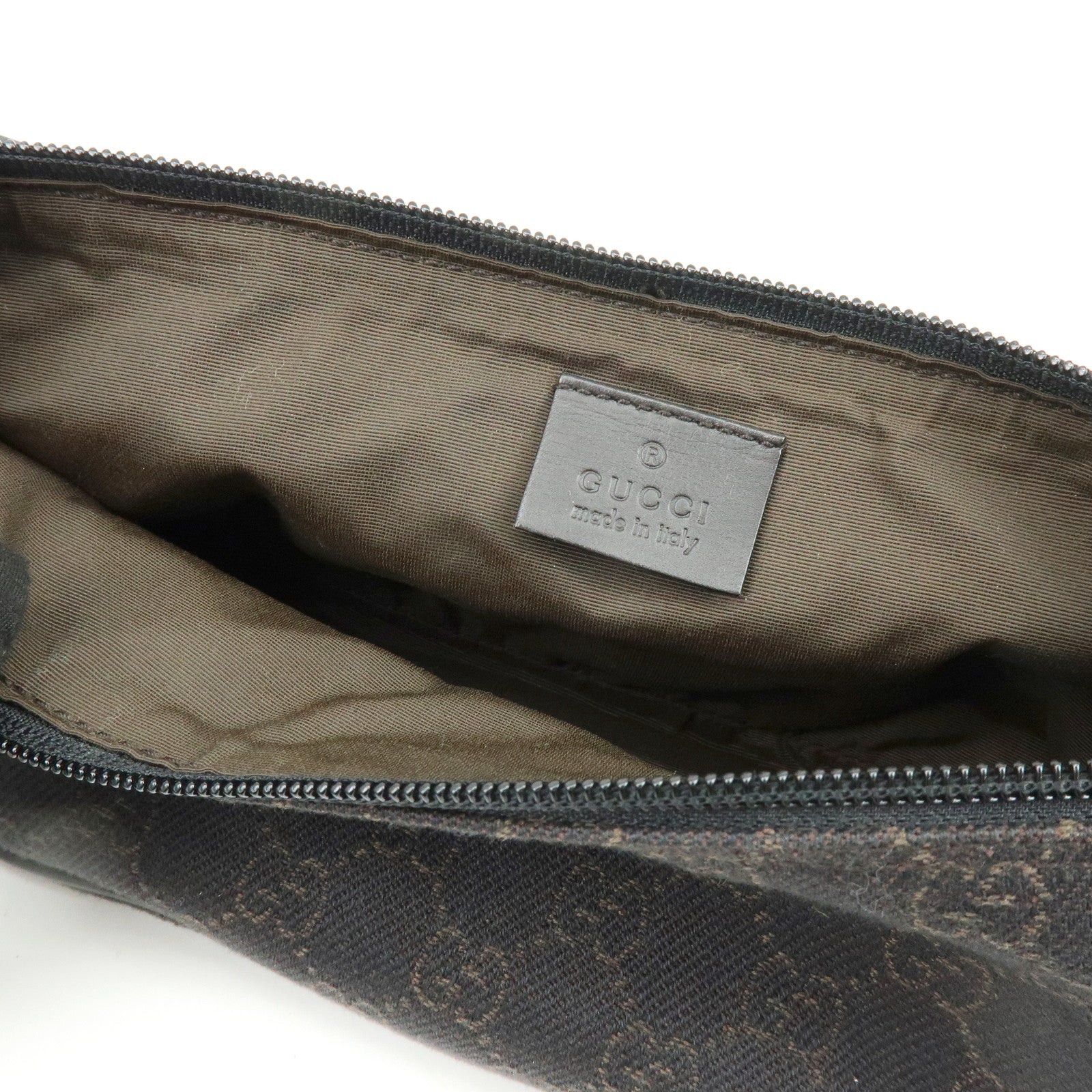 GUCCI Boat Bag GG Canvas Accessory Pouch Hand Bag Brown 07198