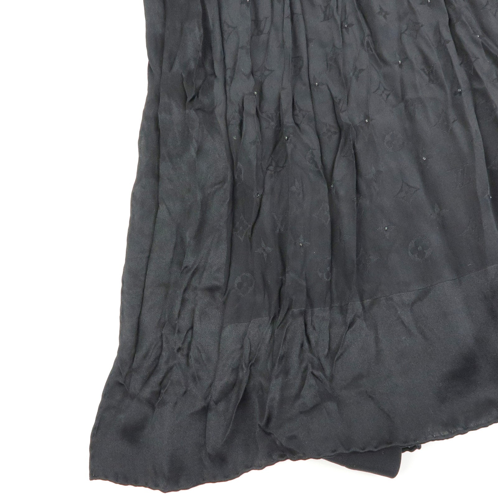 Louis Vuitton Monogram Silk 100% Scarf Shawl Black