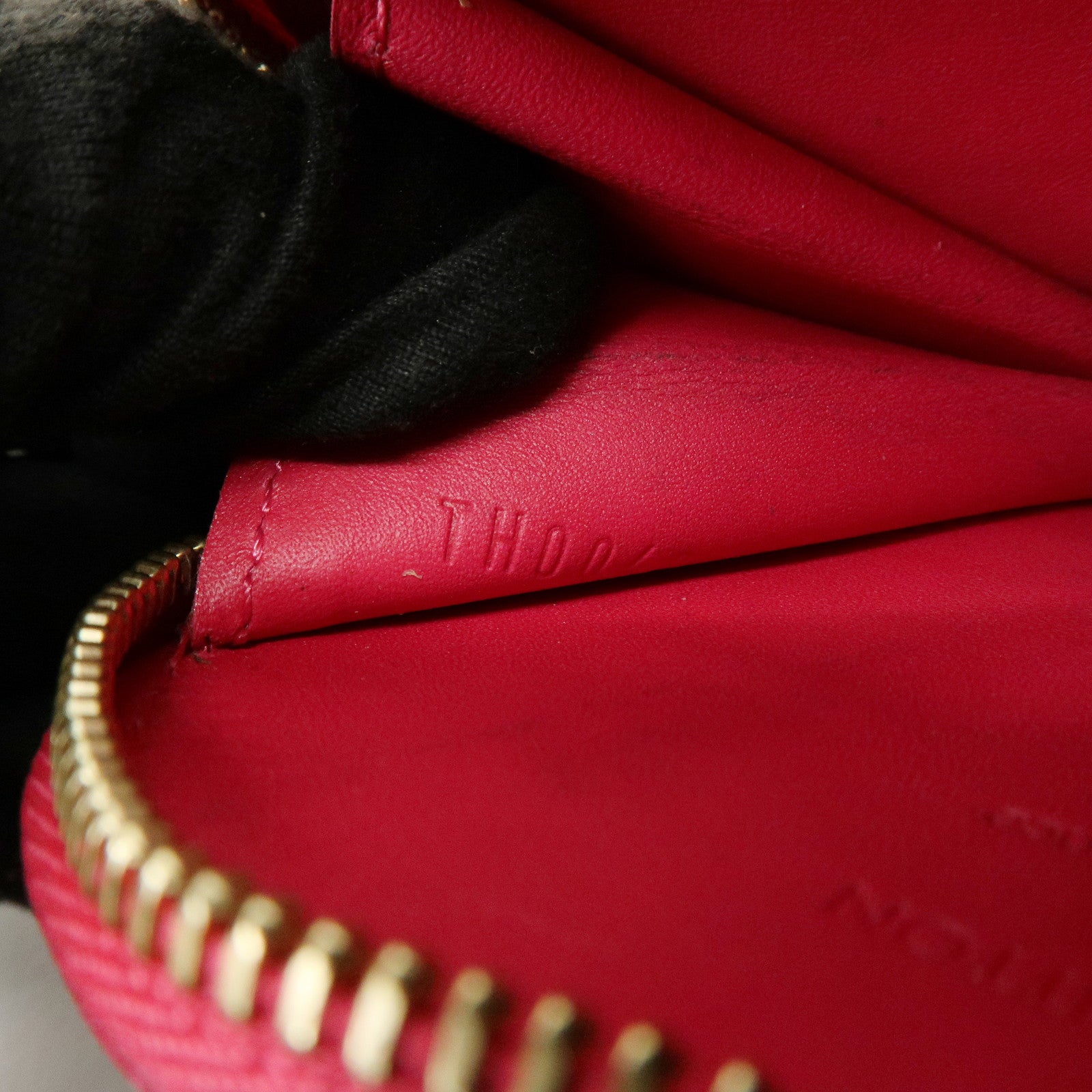 Louis Vuitton Monogram Vernis Porte Monnaie Coeur Coin Case M93657