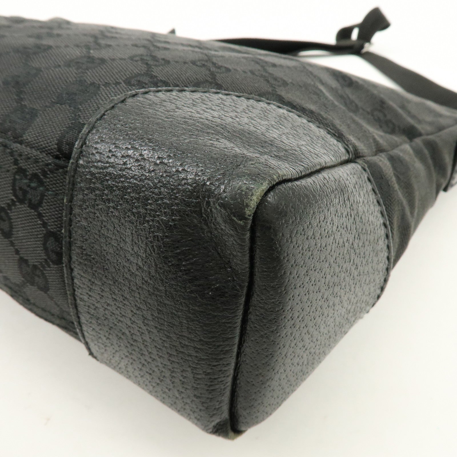 GUCCI GG Canvas Leather Shoulder Bag Messenger Bag Black 110054