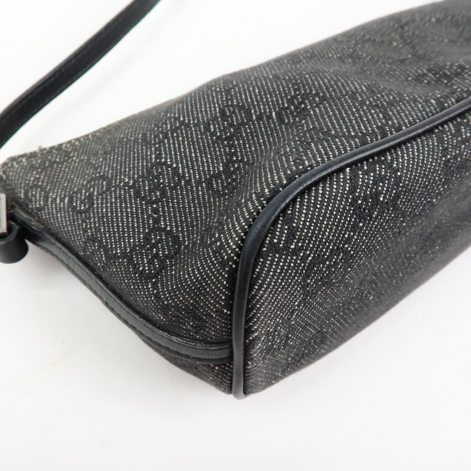 GUCCI Boat Bag GG Canvas Leather Accessory Pouch Black 07198