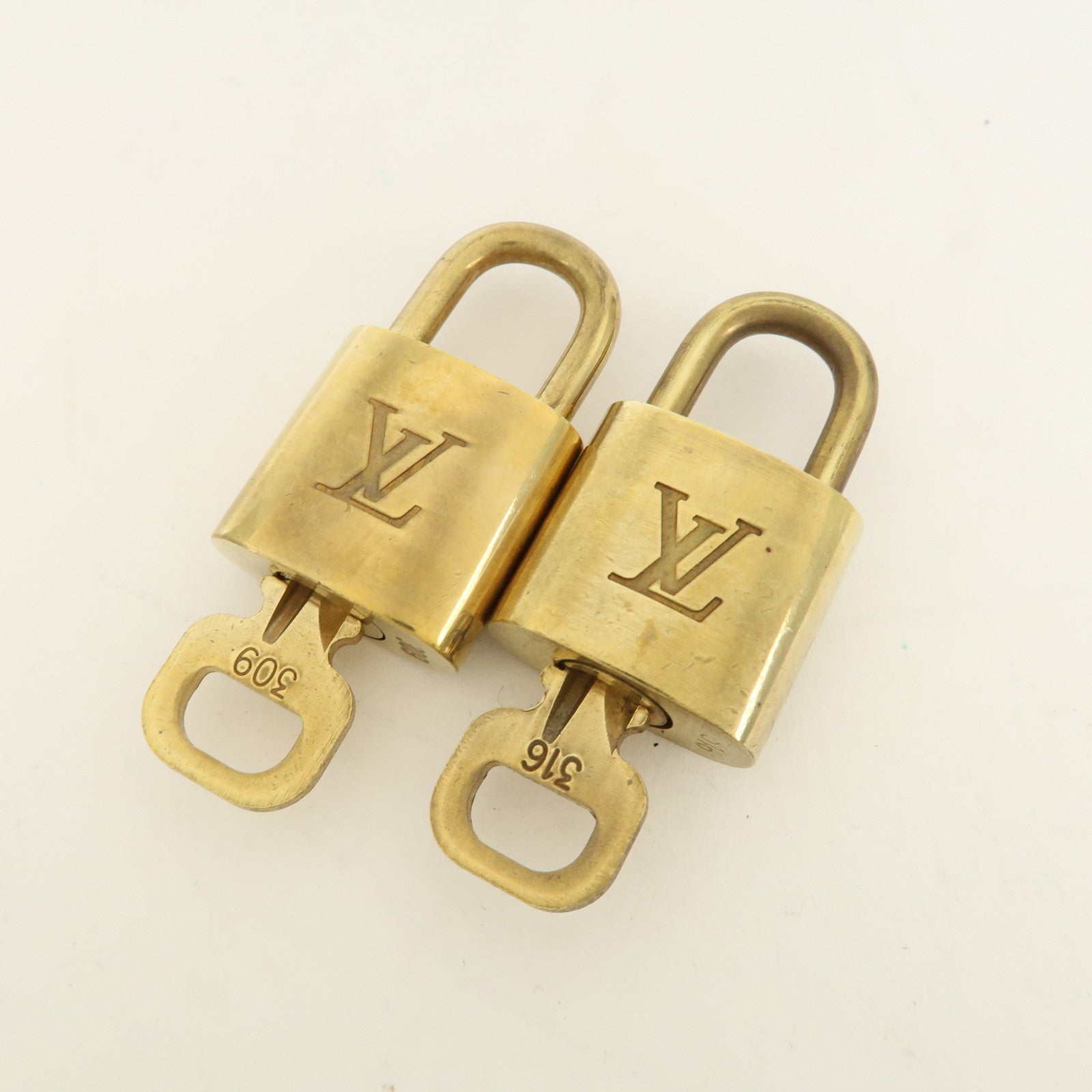 Louis Vuitton Set of 10 Lock & Key Cadena Key Lock Metal Gold Used