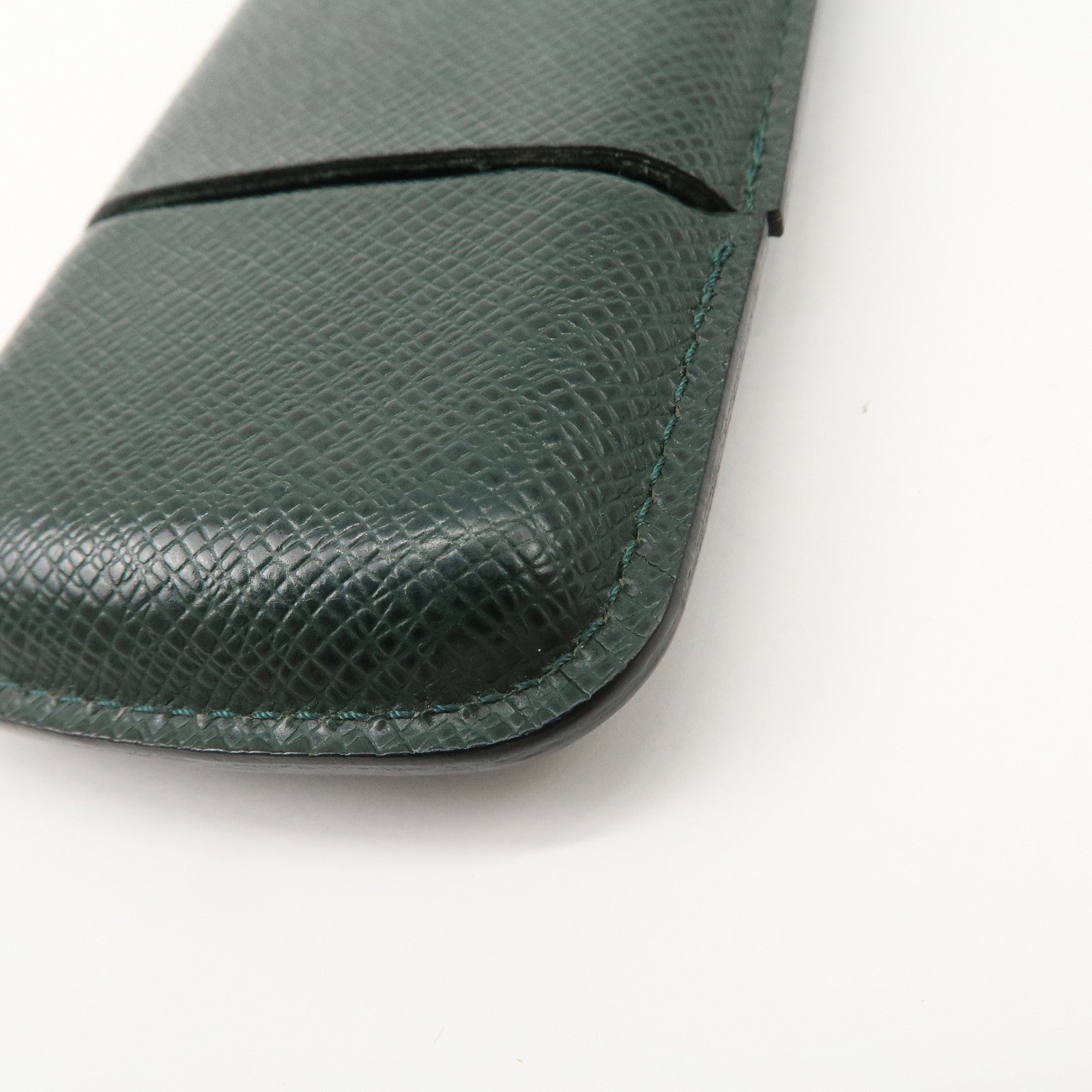 Louis Vuitton Taiga Leather Etui 3 Robusto Cigarette Case Epicea Used