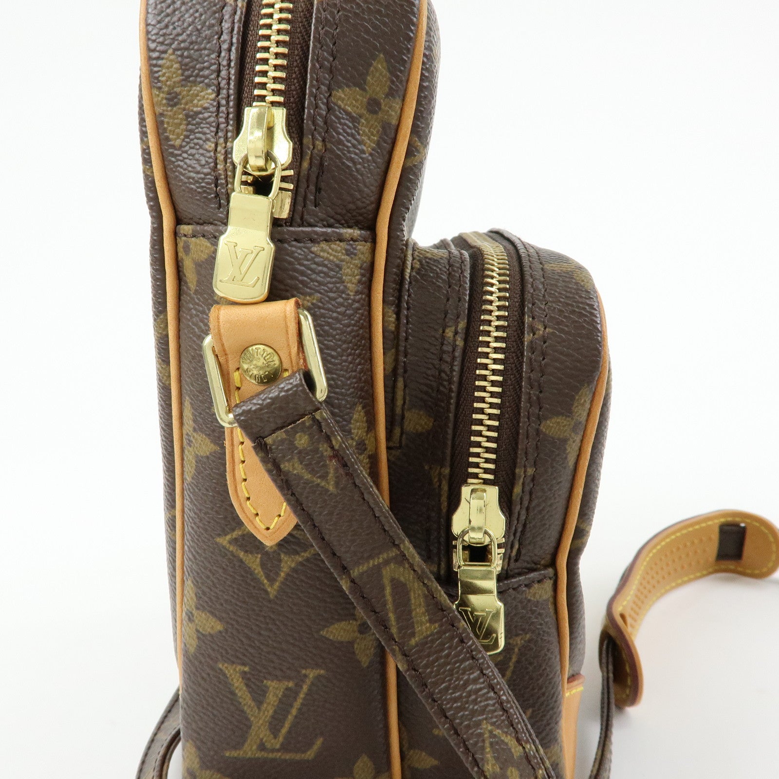 Louis Vuitton Monogram Amazone Shoulder Bag Crossbody Bag M45236