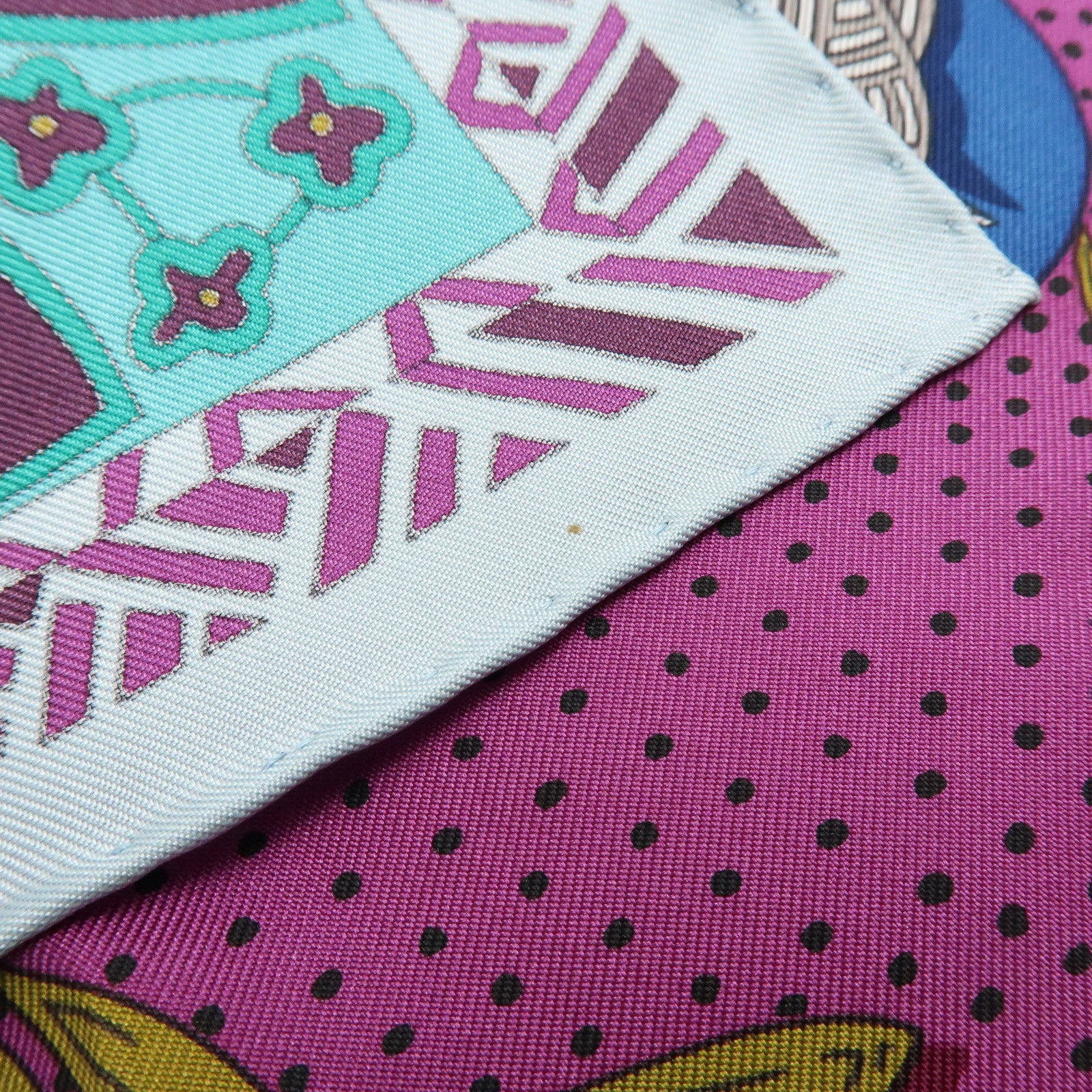 HERMES Carre 90 Silk 100% Scarf ZENOBIE REINE DE PALMYRE Blue