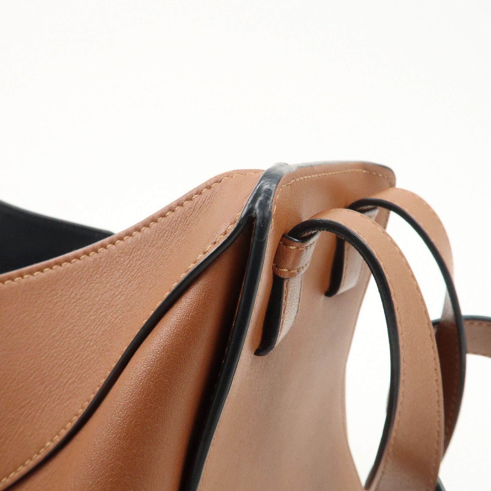 LOEWE Leather Hammock Medium Hand Bag Shoulder Bag Tan Used