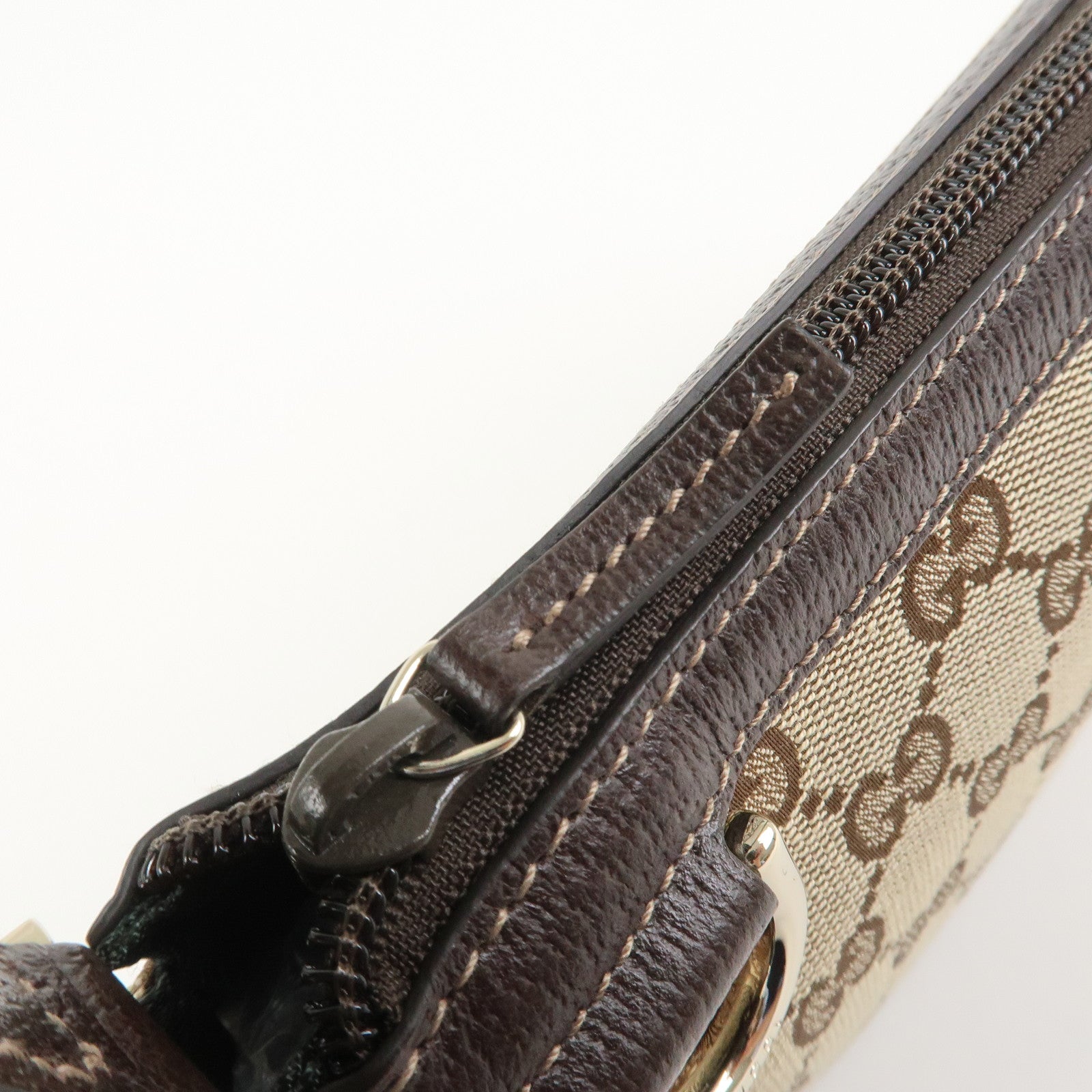 GUCCI GG Canvas Leather Accessory Pouch Hand Bag Brown 145750