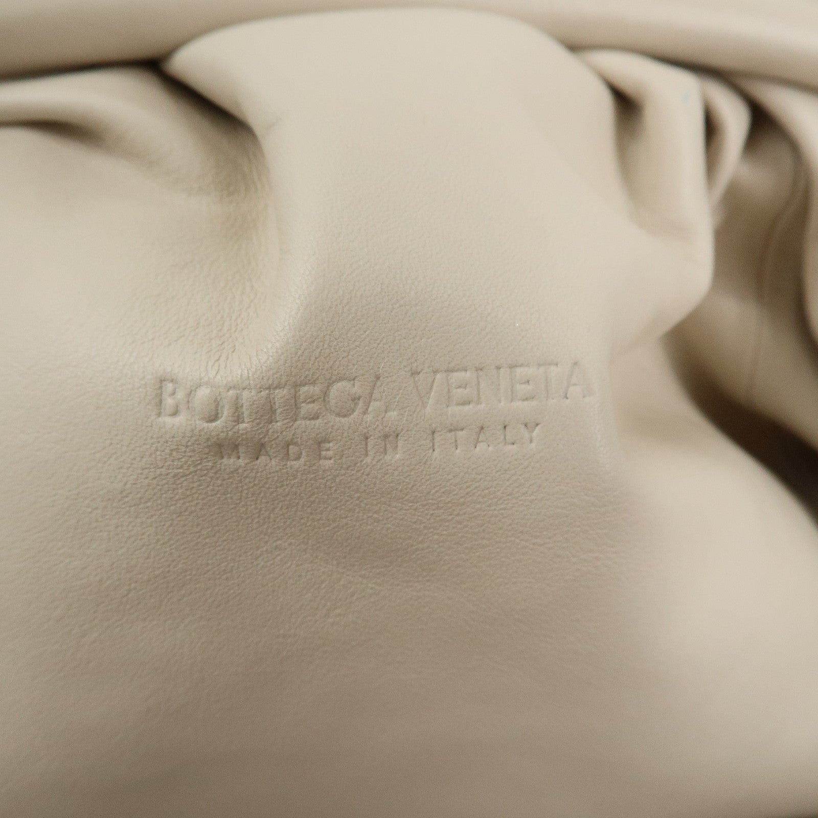 BOTTEGA VENETA Leather The Pouch Clutch Bag Hand Bag Ivory