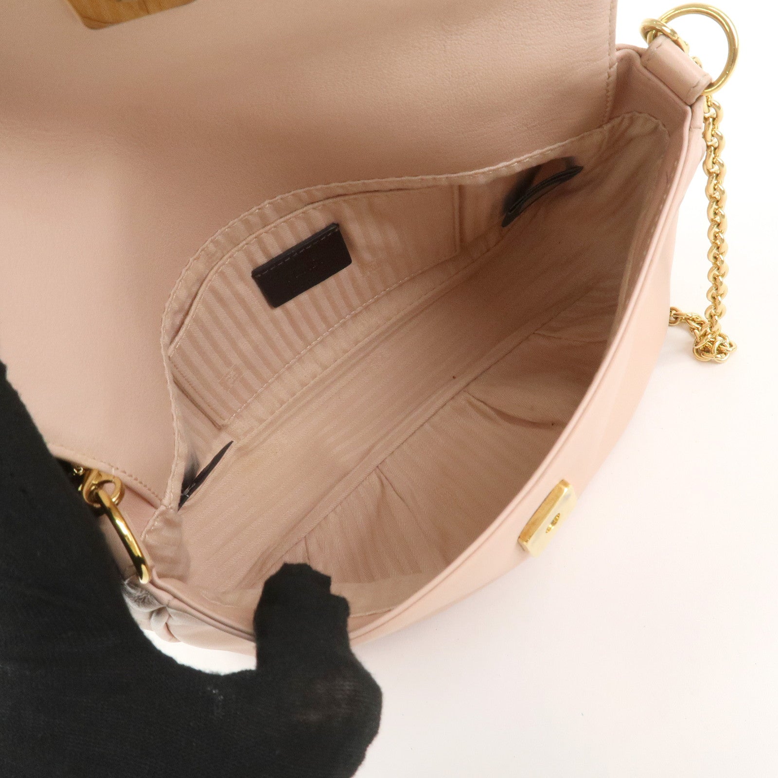 FENDI Leather Chain Shoulder Bag Purse Crossbody Bag 8M0276