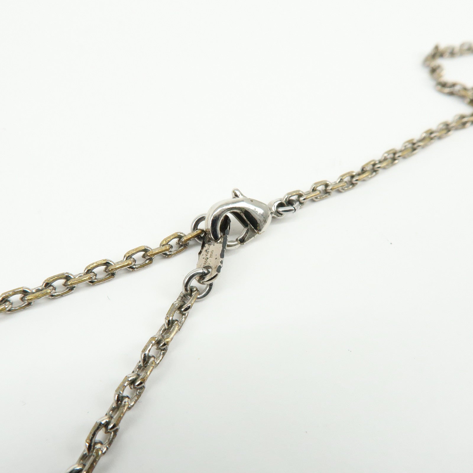 Louis Vuitton Collier LV Dove Metal Silver Necklace M00957