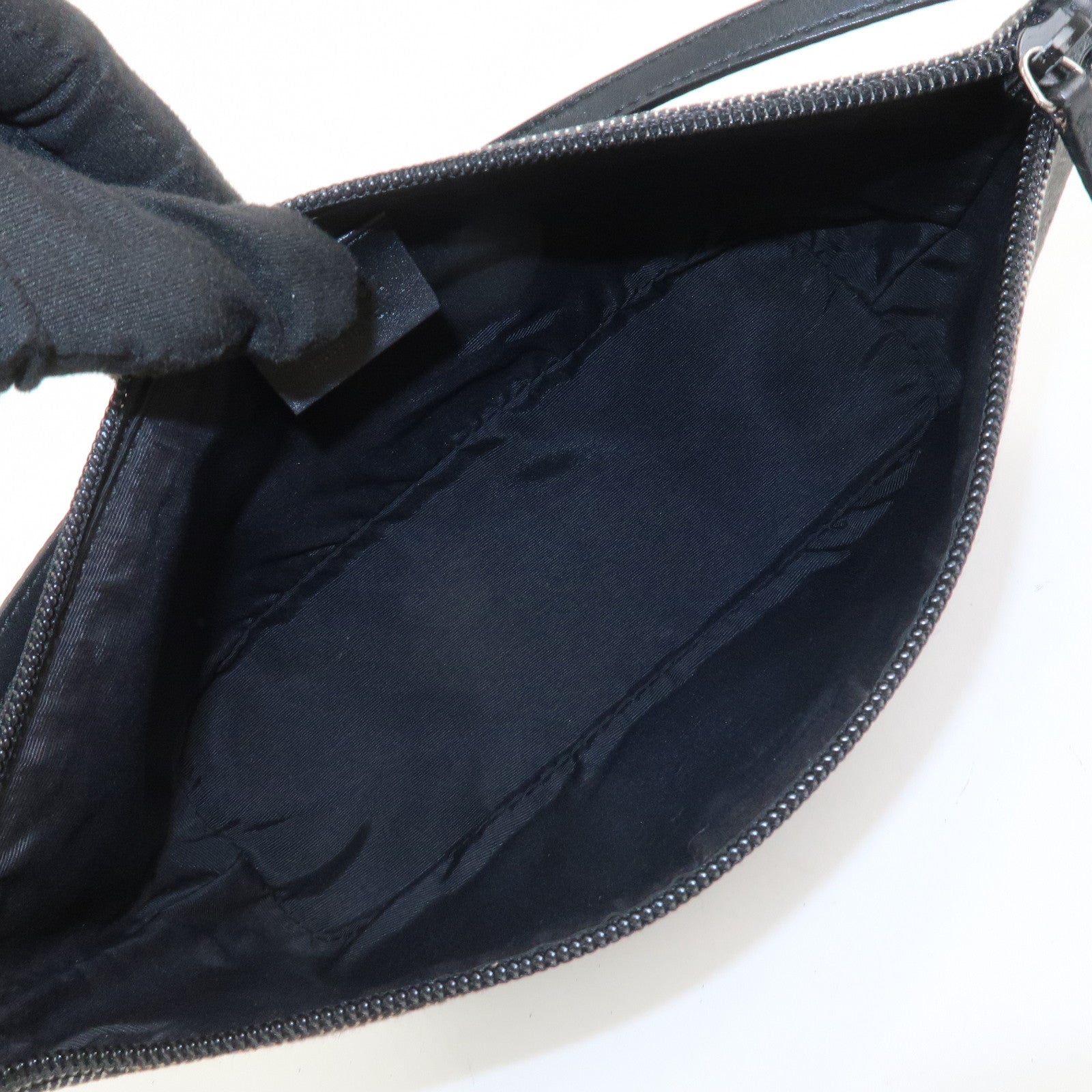 GUCCI Boat Bag GG Canvas Leather Accessory Pouch Black 07198