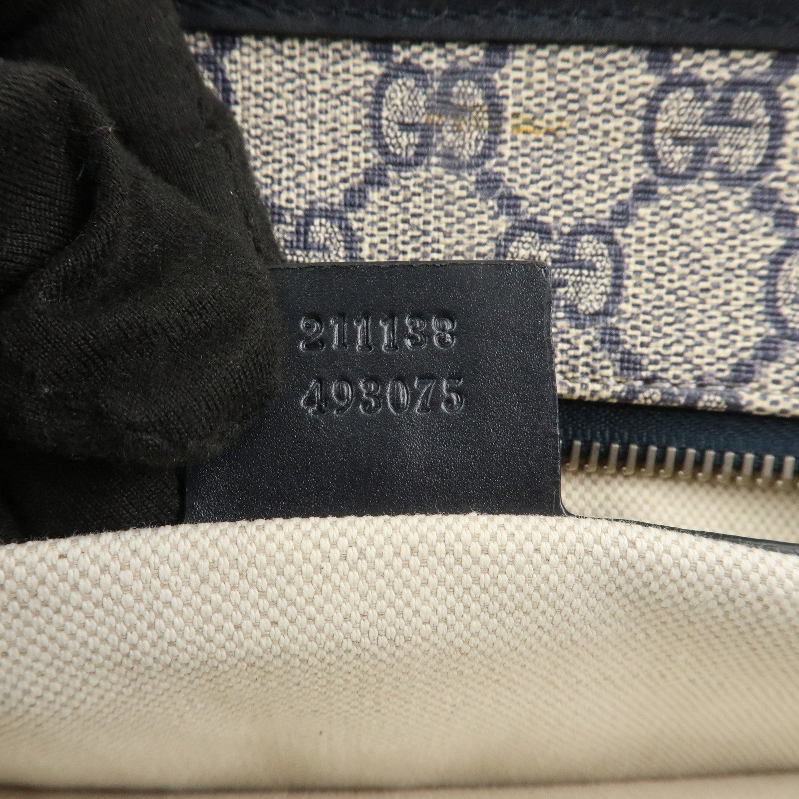 GUCCI GG Supreme PVC Leather Tote Bag Hand Bag Beige Black 211138