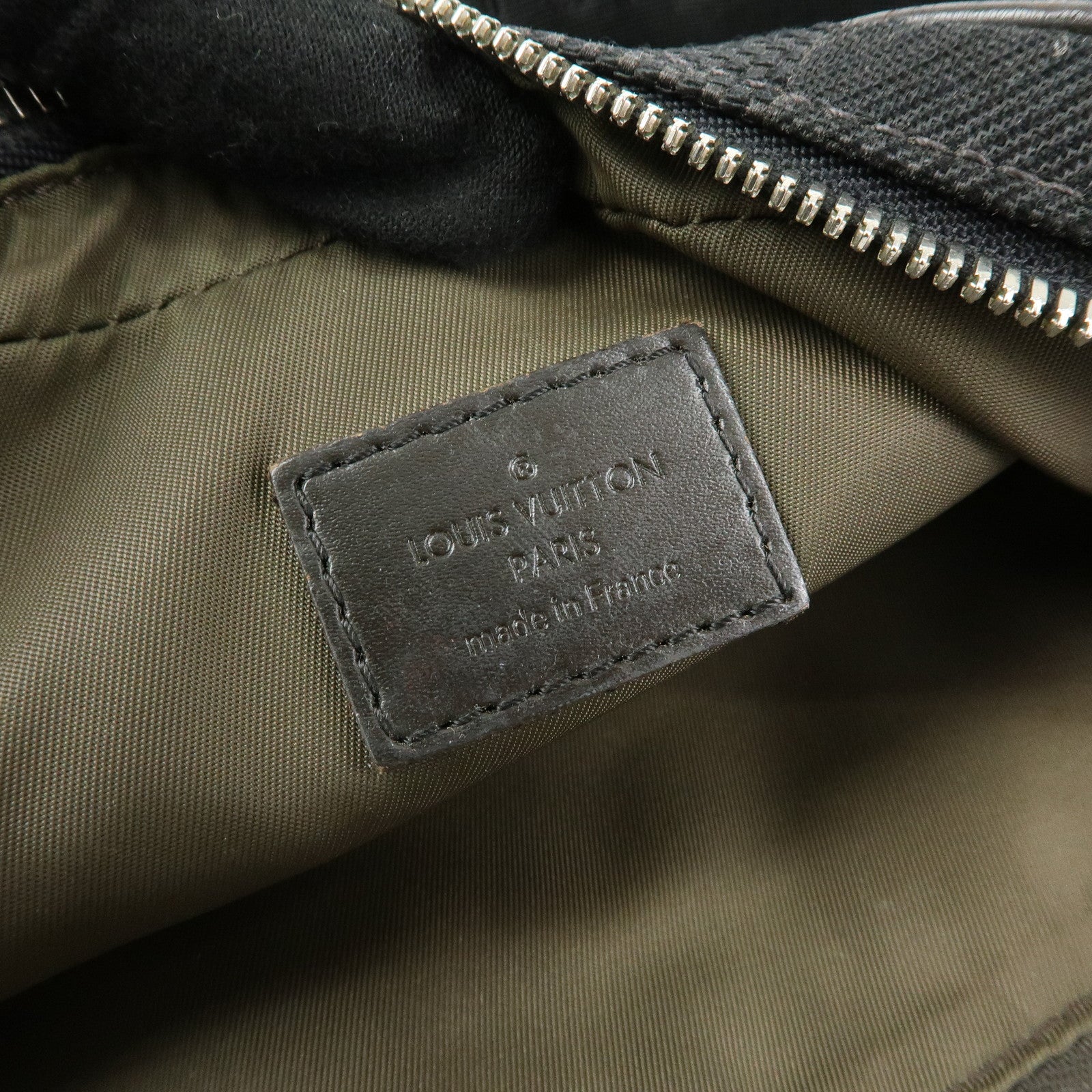 Louis Vuitton Damier Geant Acrobat Waist Bag Noir Black M93620