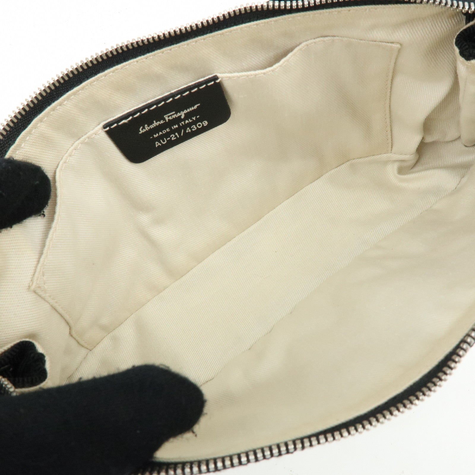 Ferragamo Vara Canvas Leather Side Ribbon Shoulder Bag Black
