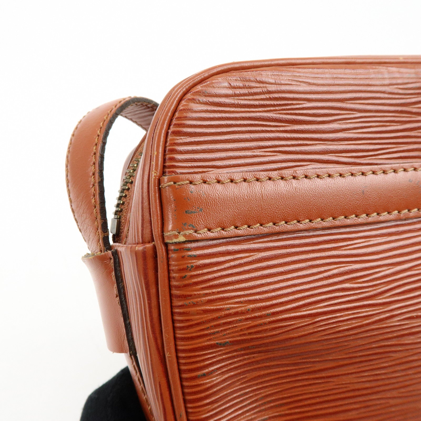 Louis Vuitton Epi Jeune Fille Shoulder Bag Kenya Brown M52153