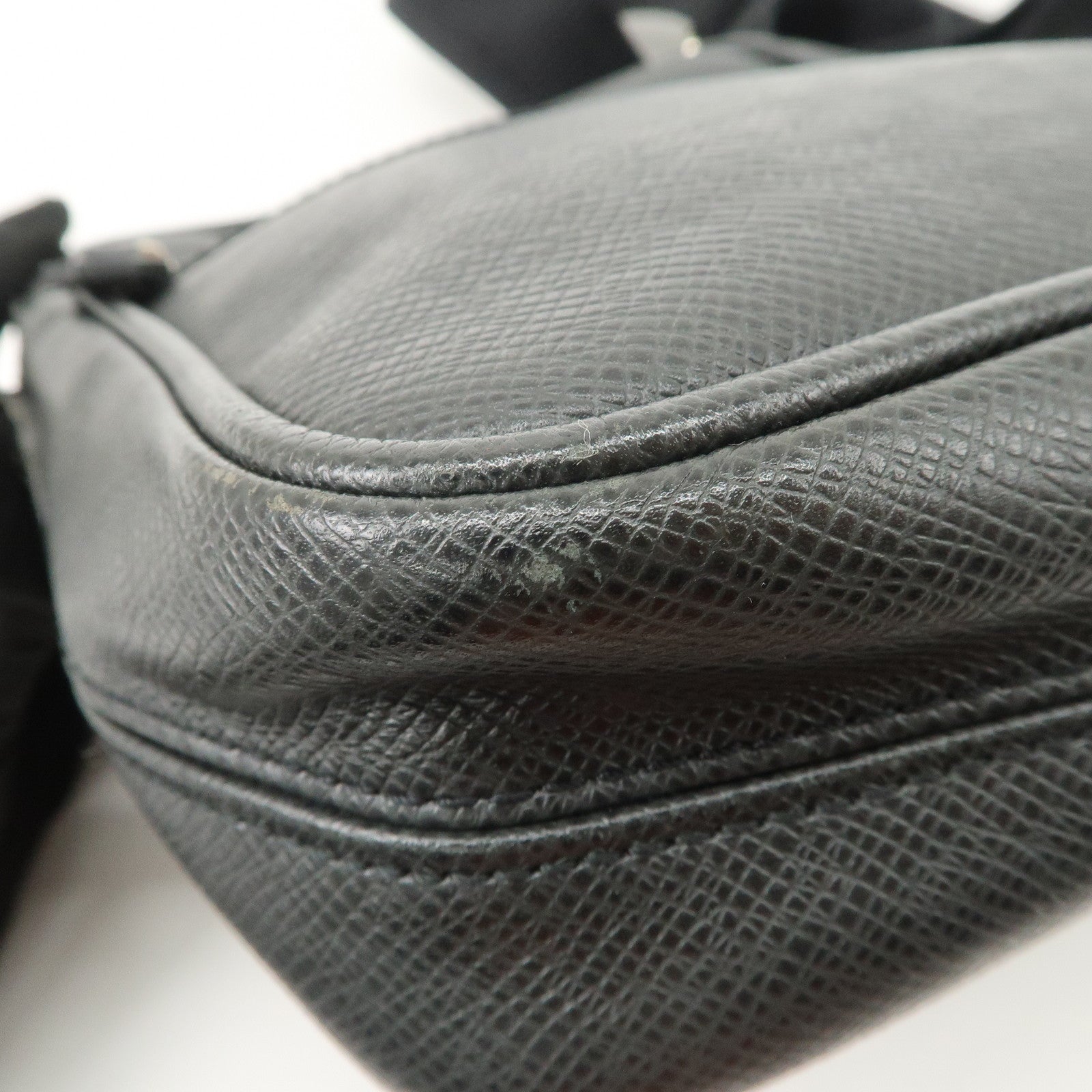 Louis Vuitton Taiga Leather Dimitri Shoulder Bag Ardoise M32462