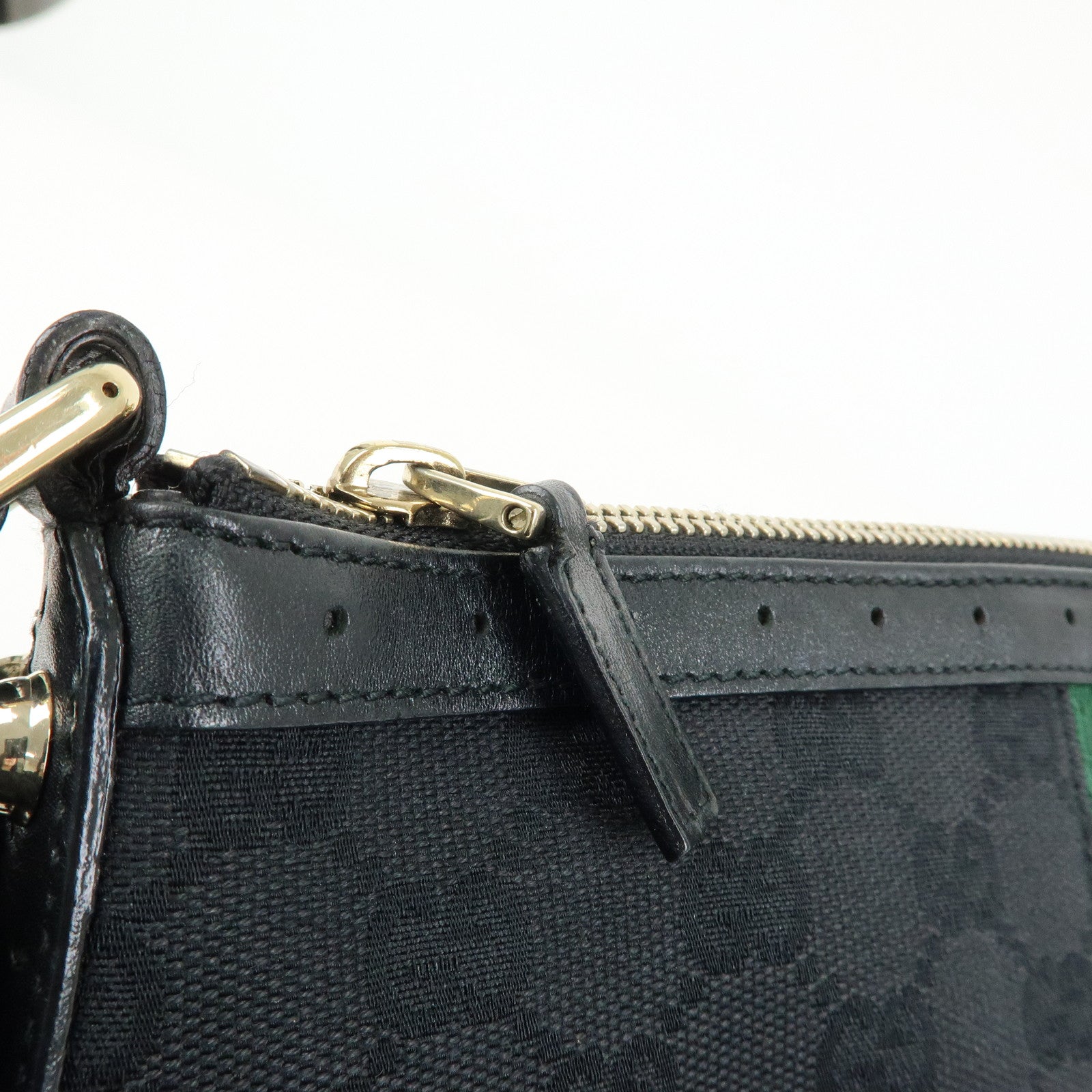 GUCCI Sherry Interlocking G GG Canvas Leather Shoulder Bag 131033