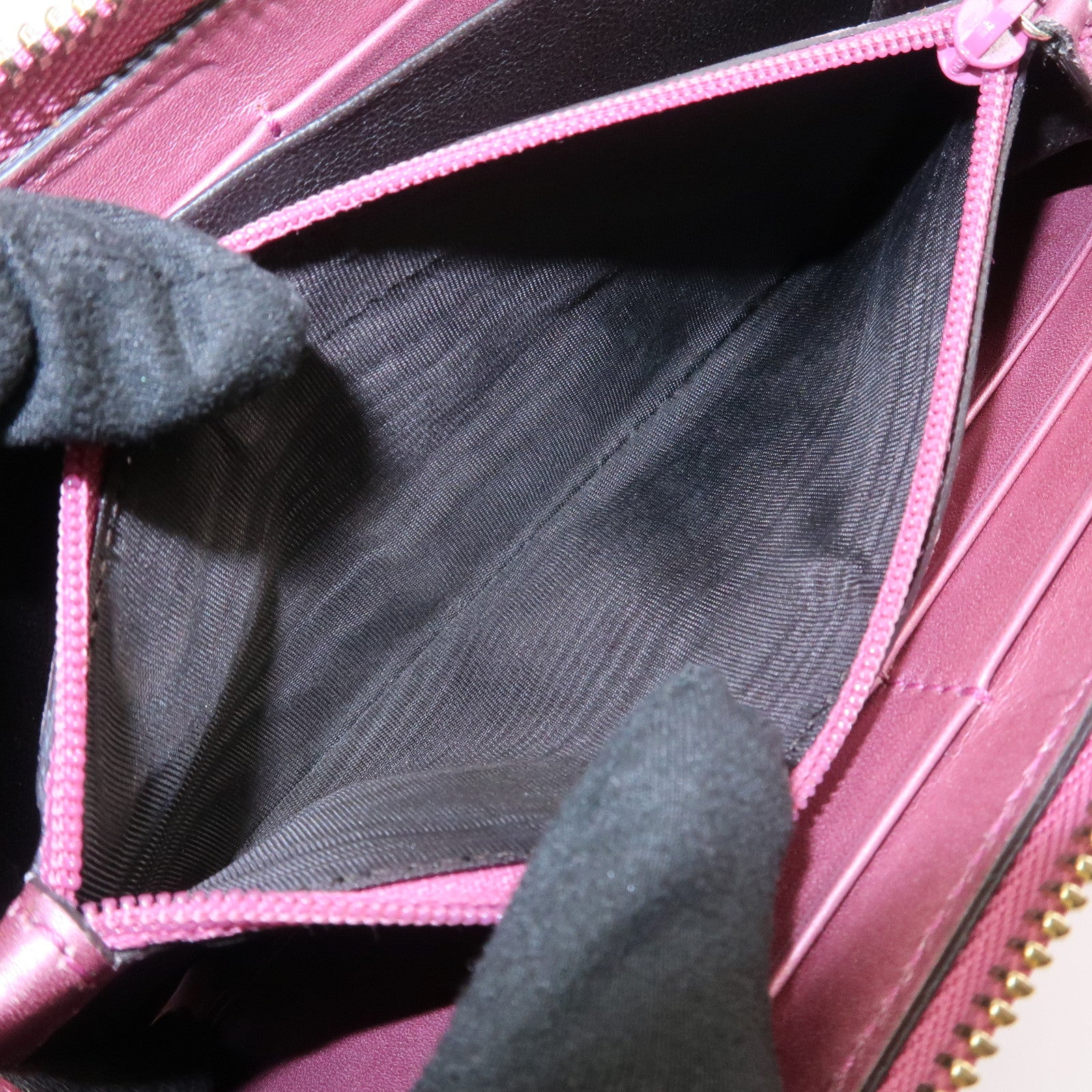 GUCCI Lovely Heart Guccissima Leather Round Zippy LongWallet 278566