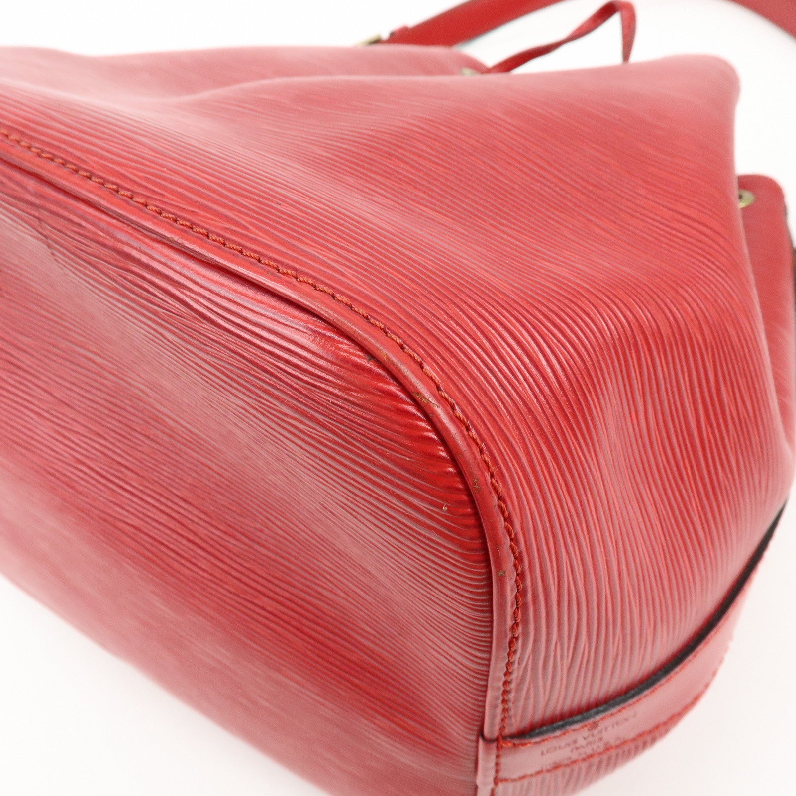 Louis Vuitton Epi Petit Noe Shoulder Bag Castilian Red M44107