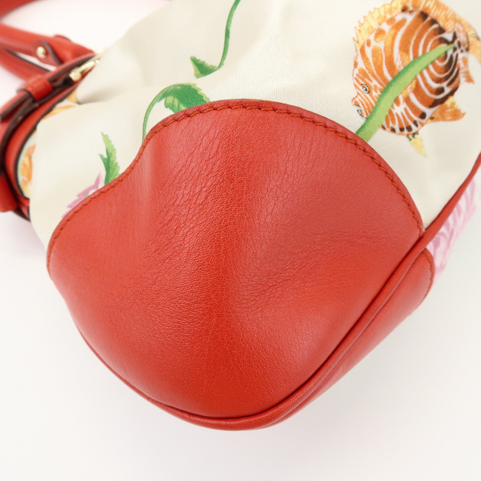 Ferragamo Gancini Logo Satin Leather Shoulder Bag Hand Bag Ivory