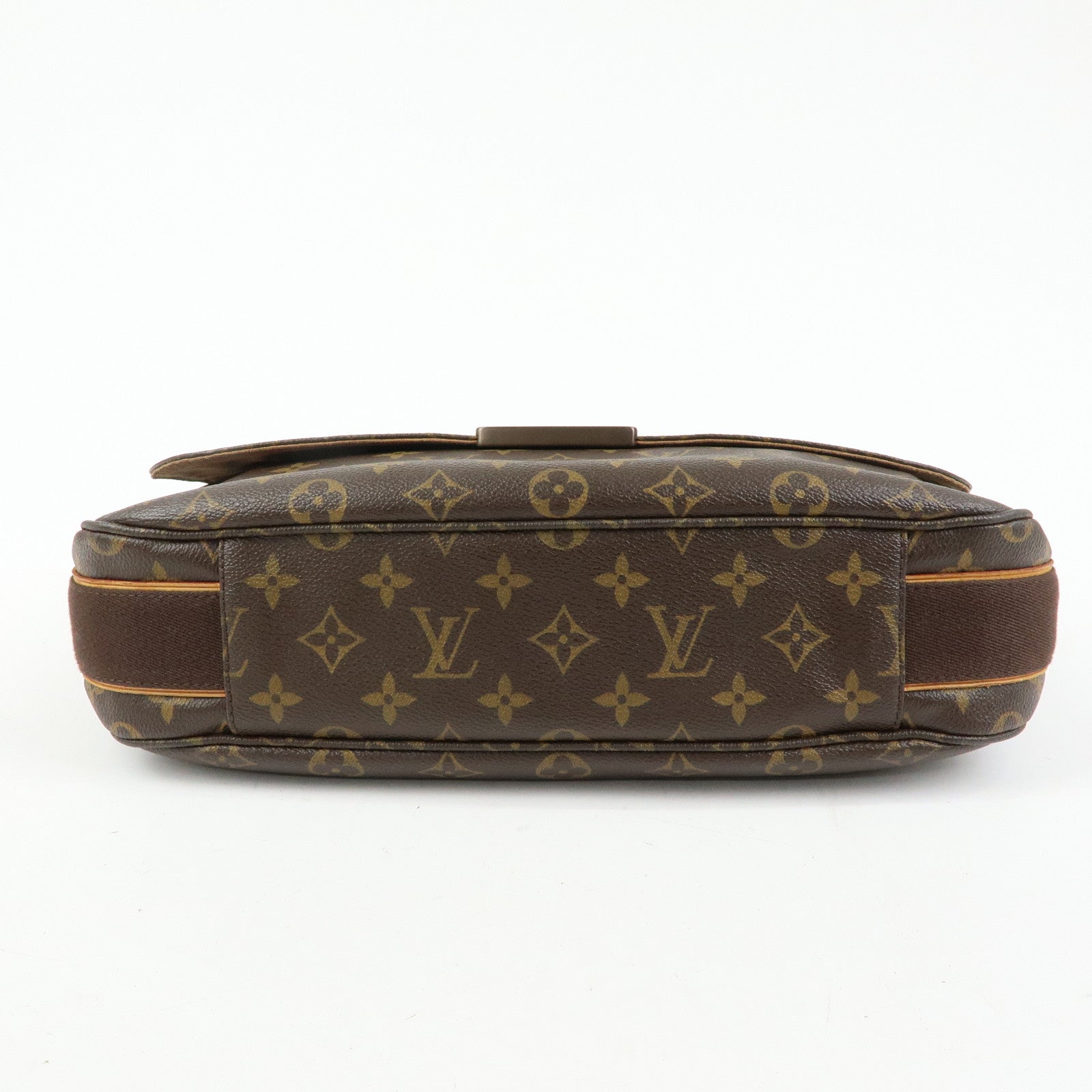 Louis Vuitton Monogram Messenger MM Beaubourg Crossbody Bag M97038
