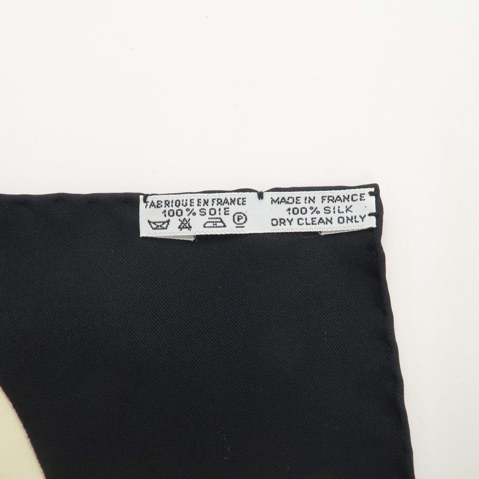 HERMES Carre 90 Silk 100% Nouvelle Coledonie Scarf Black Green