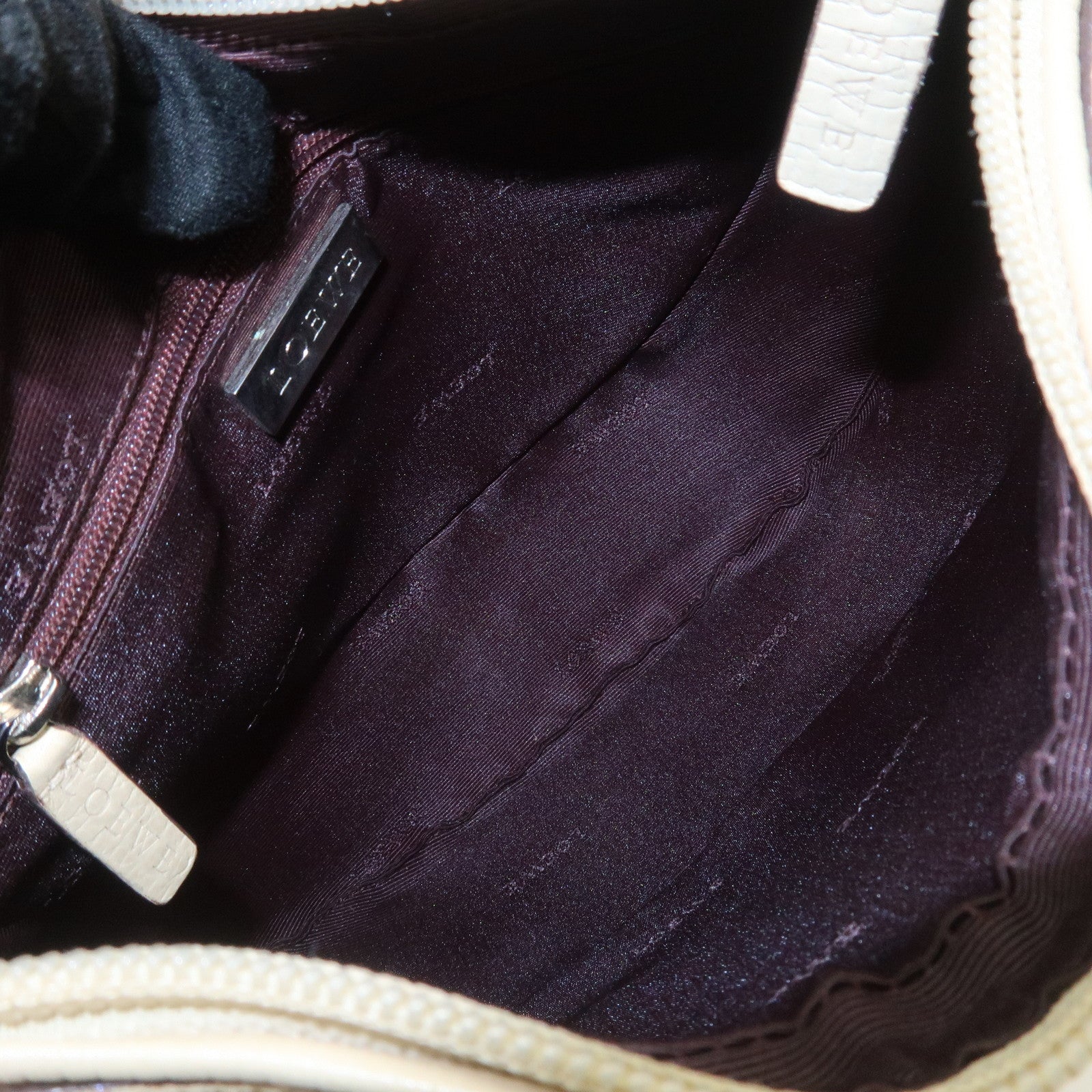 LOEWE Embossed Leather Shoulder Bag Hand Bag Ivory