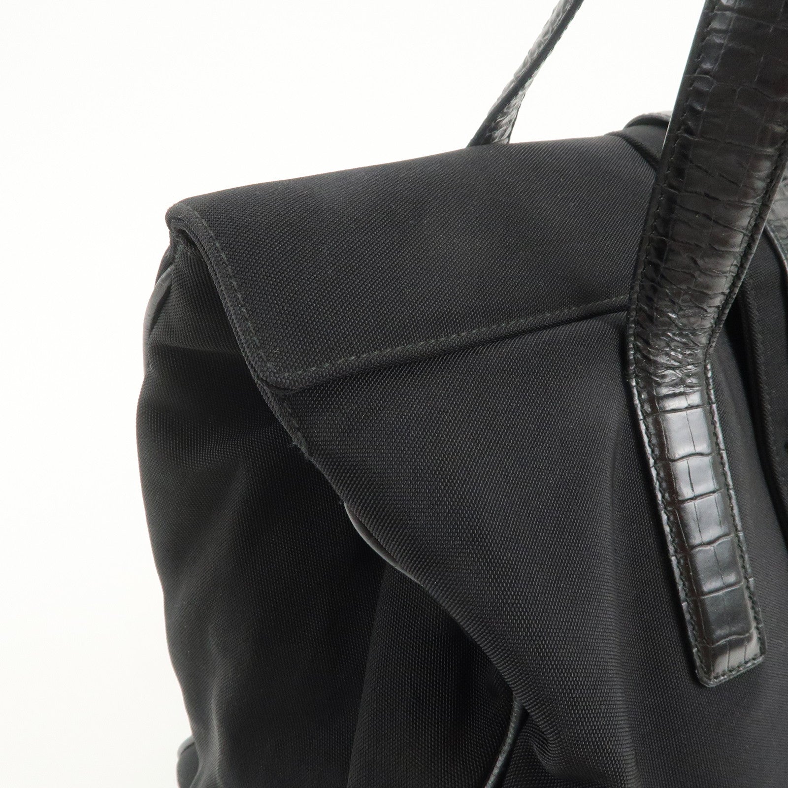 Ferragamo Vara Nylon Embossed Leather Shoulder Bag Hand Bag Black