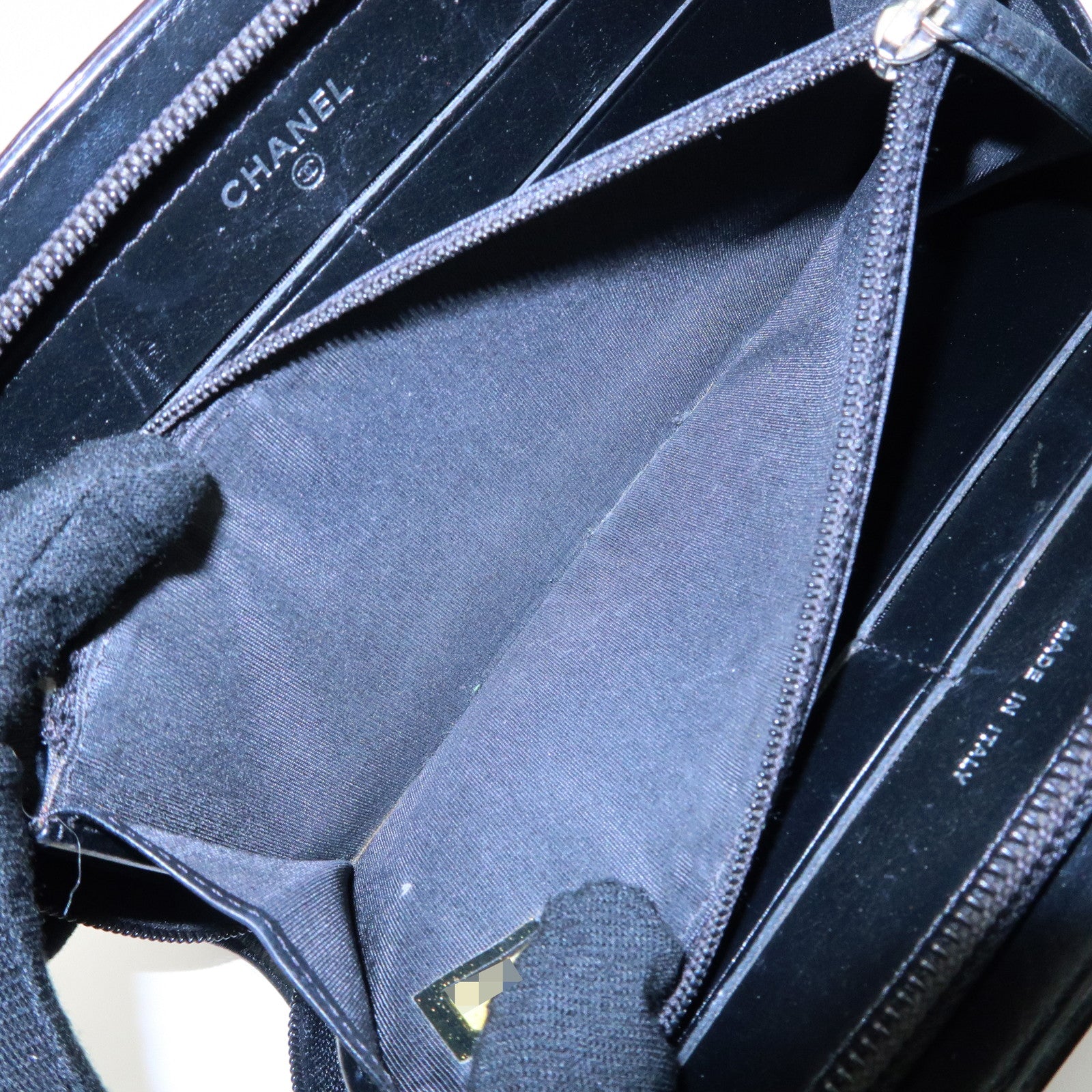 CHANEL COCO Mark Makeup Patent Leather Round Zippy Wallet Black A47663 Used