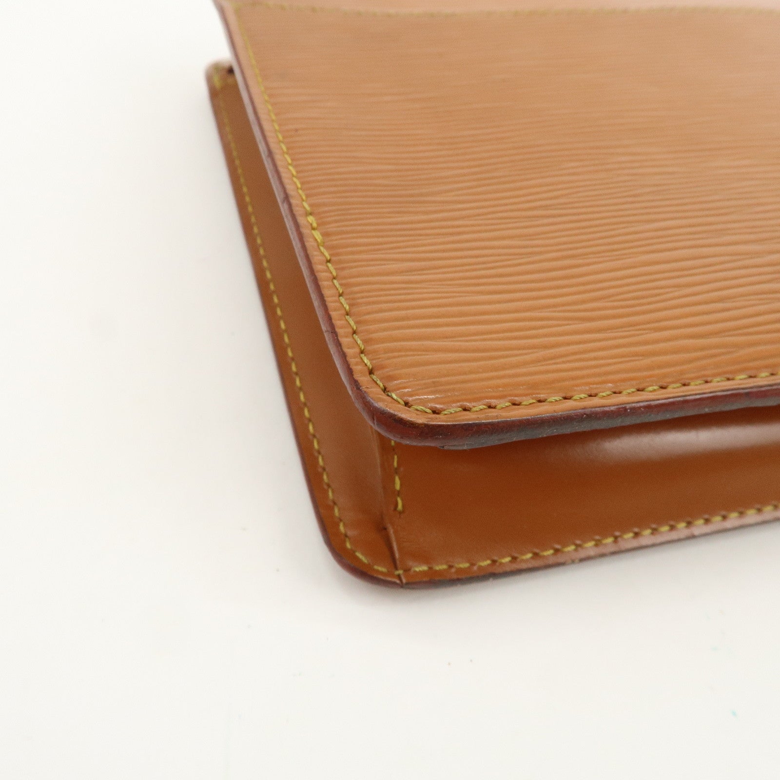 Louis Vuitton Epi Pochette Homme Clutch Bag Zipang Gold M52528