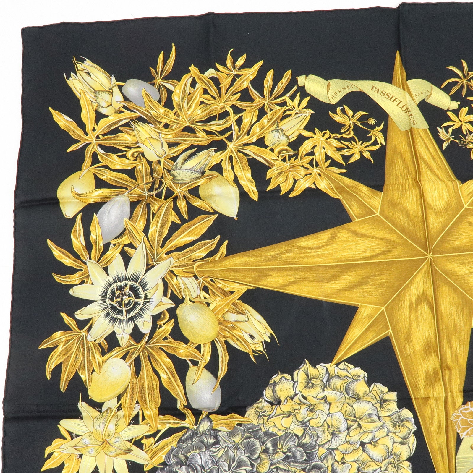 HERMES Carre 90 Silk 100% Scarf PASSIFLORES Black Gold
