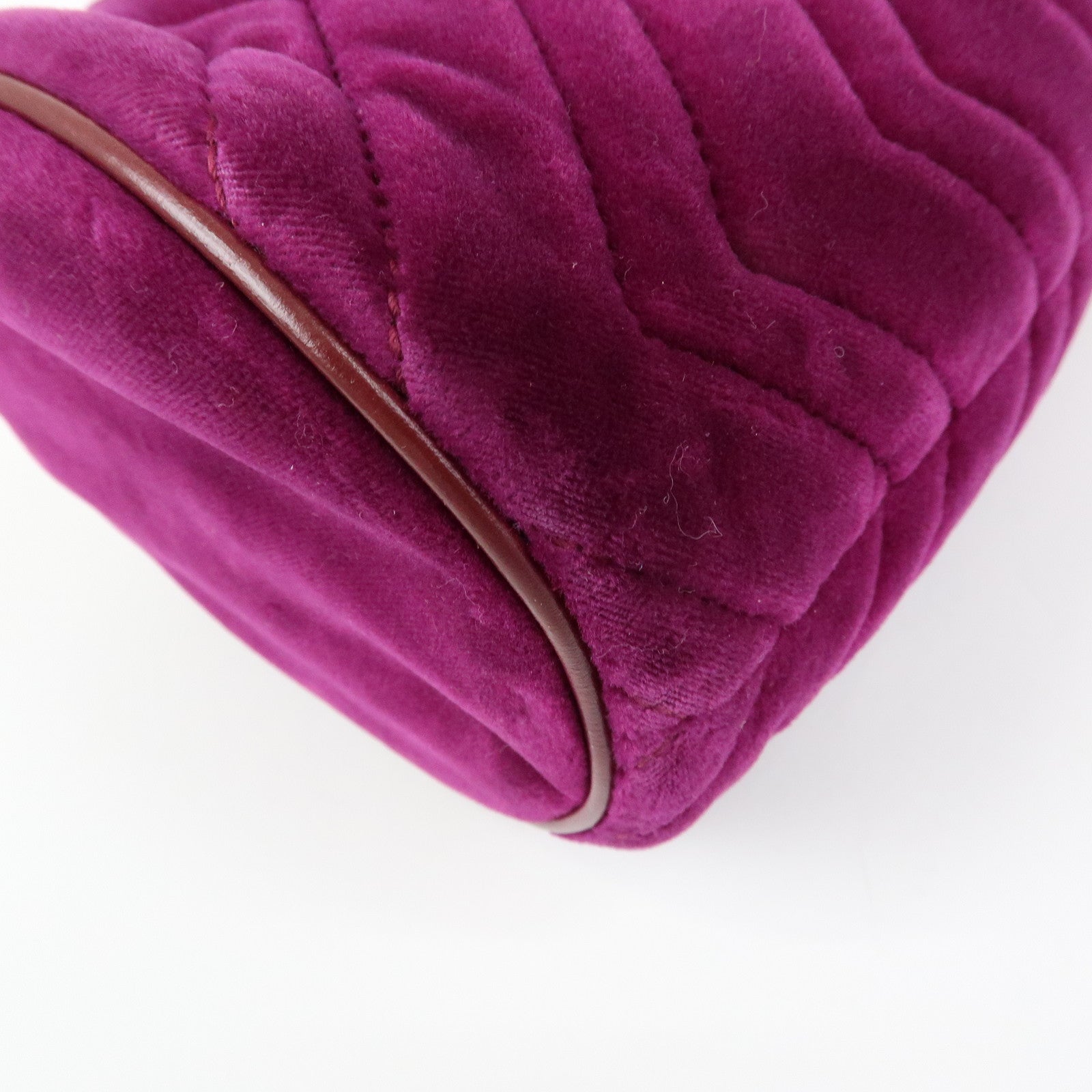 GUCCI GG Marmont Velvet Leather Small Bucket Chain Bag 575163