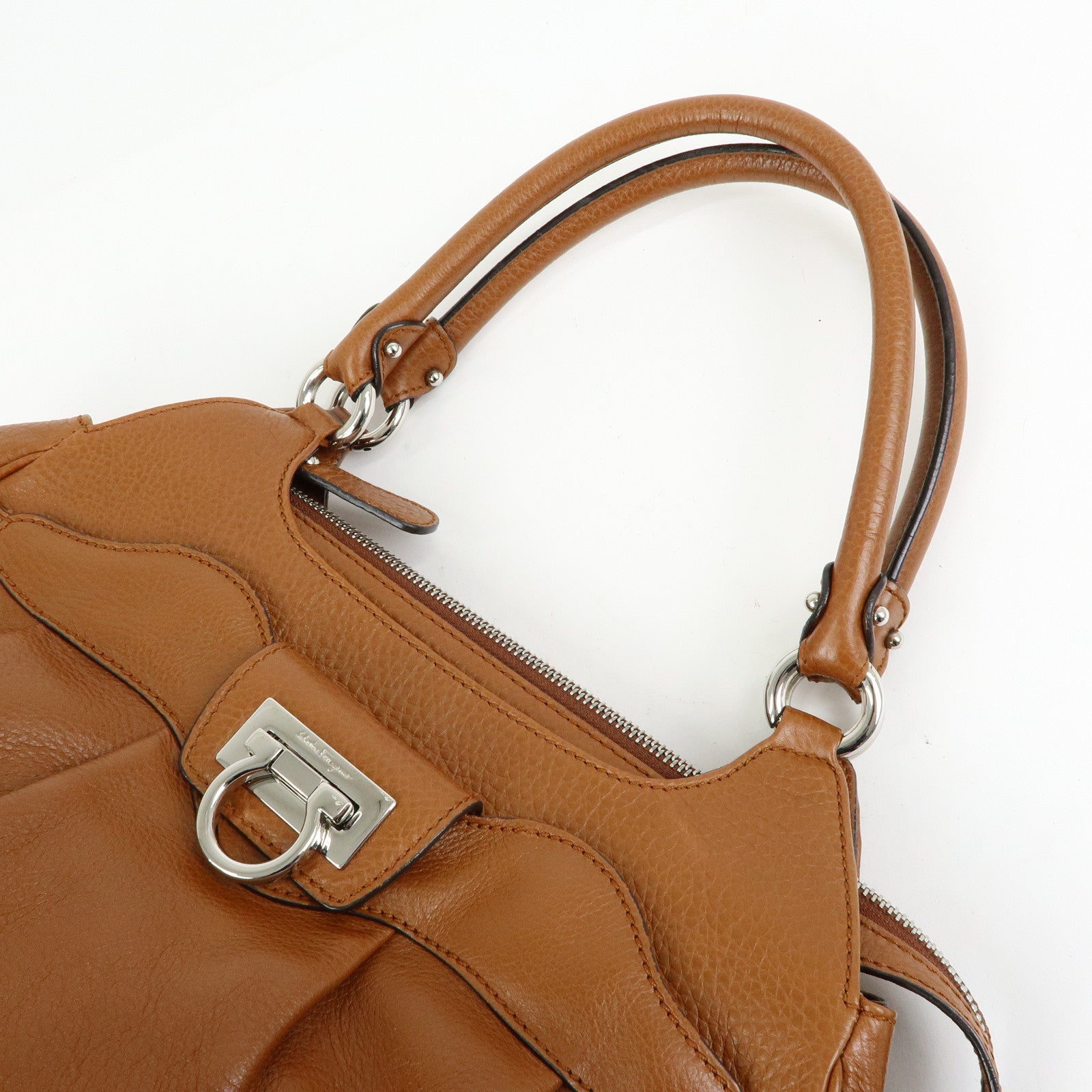 Ferragamo Gancini Leather Pleated Shoulder Bag Hand Bag Brown