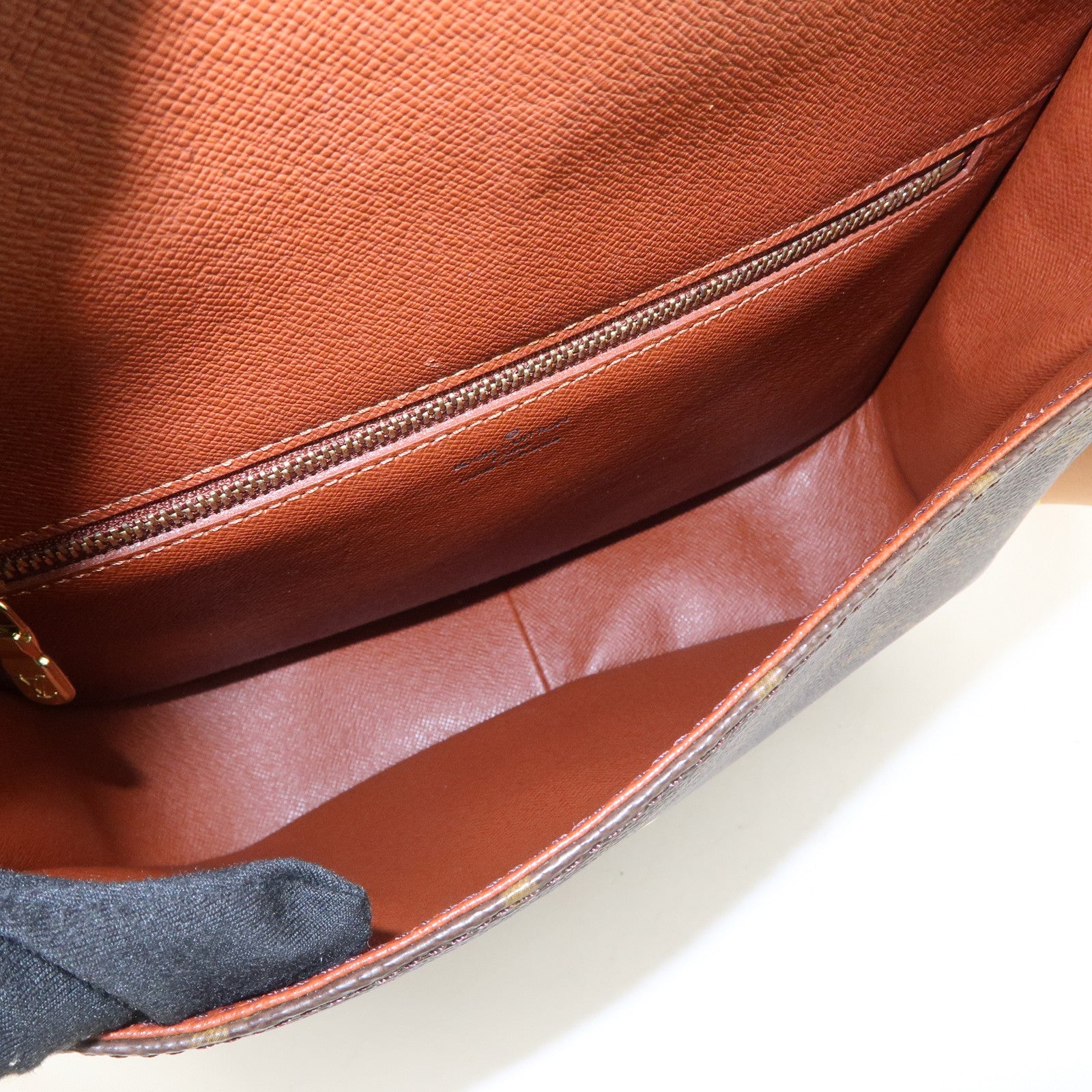 Louis Vuitton Monogram Saint Cloud GM Shoulder Bag Brown M51242