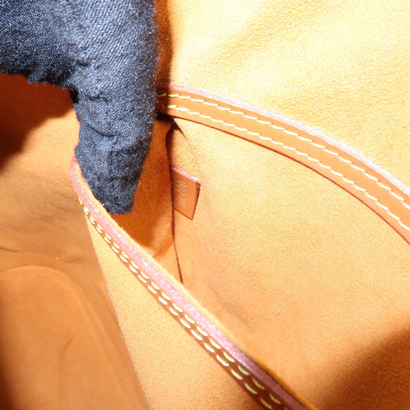 Louis Vuitton Epi Alma PM  Lether Hand Bag Zipang Gold M52148