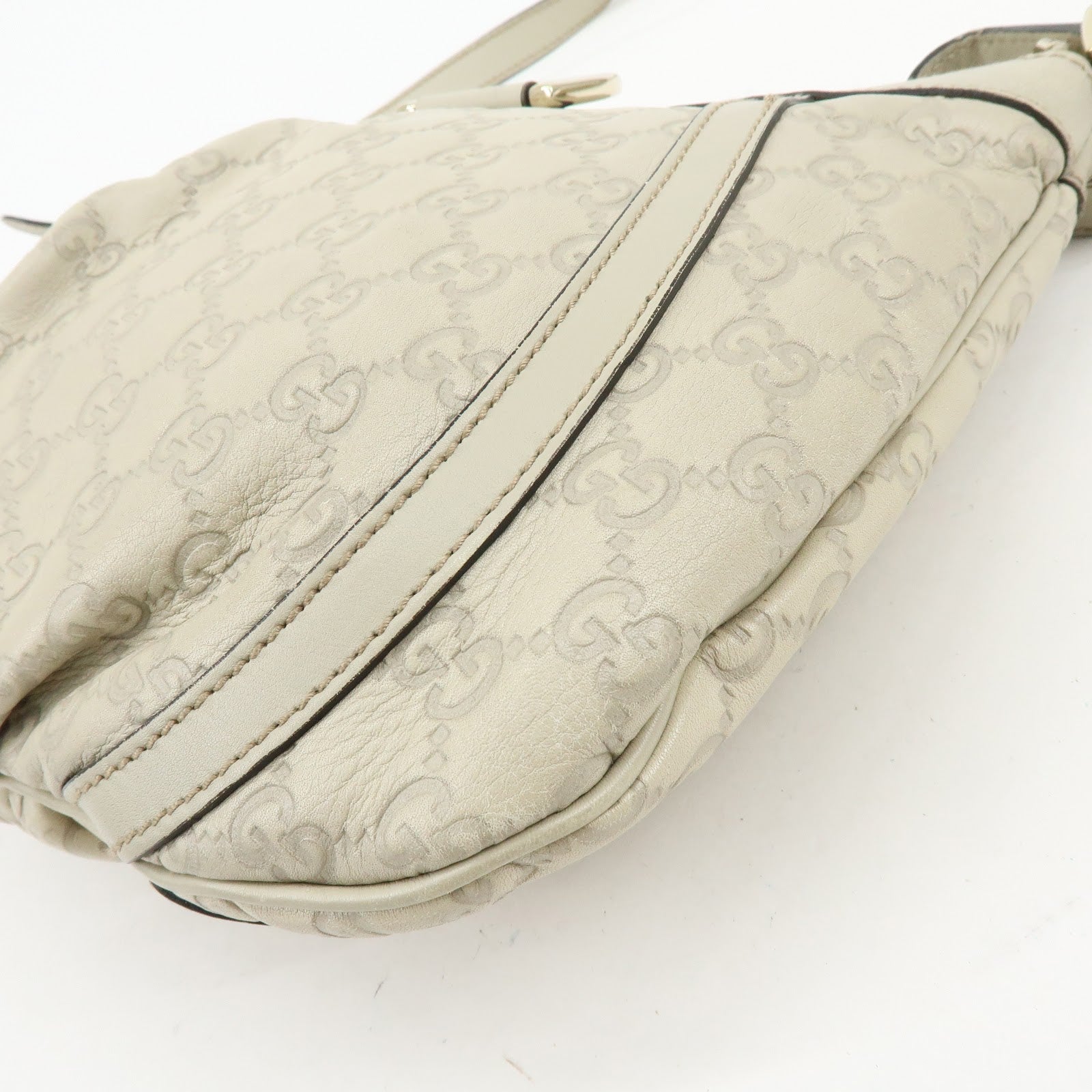 Gucci Abbey Guccissima Leather Shoulder Crossbody Bag Ivory 203257