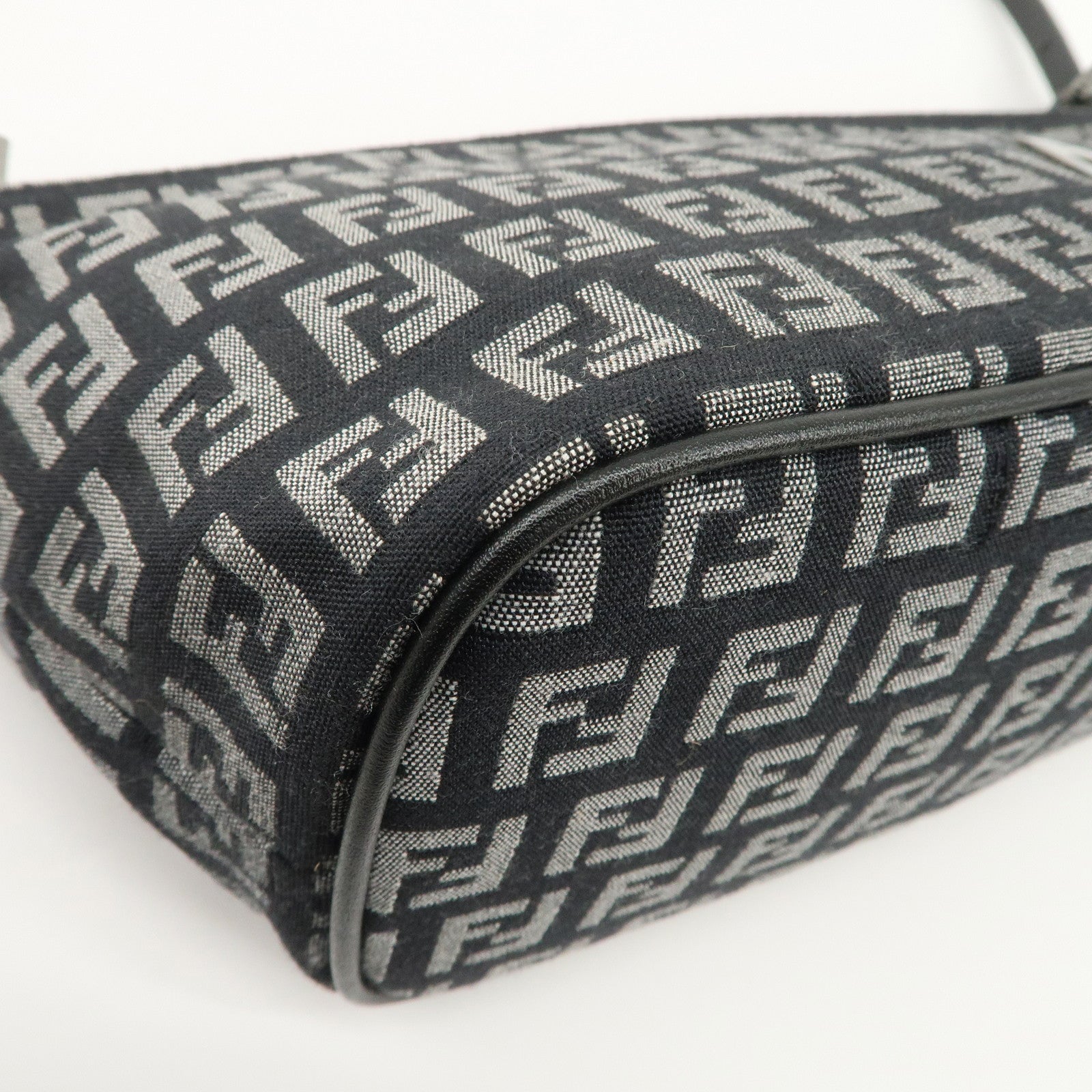 FENDI Zucchino Canvas Leather Shoulder Bag Black 266360 Used