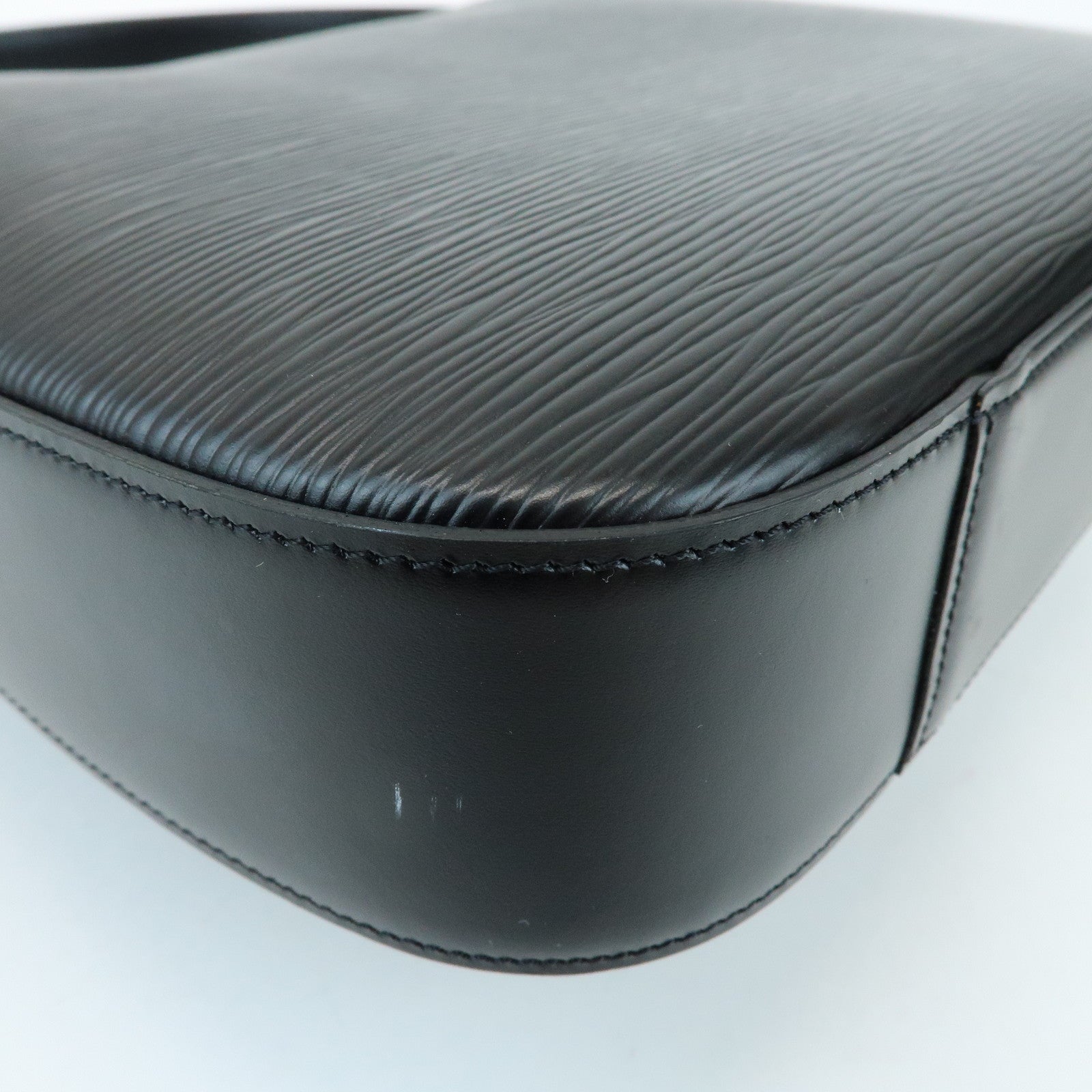 Louis Vuitton Epi Reverie Shoulder Bag Hand Bag Noir Black M52162