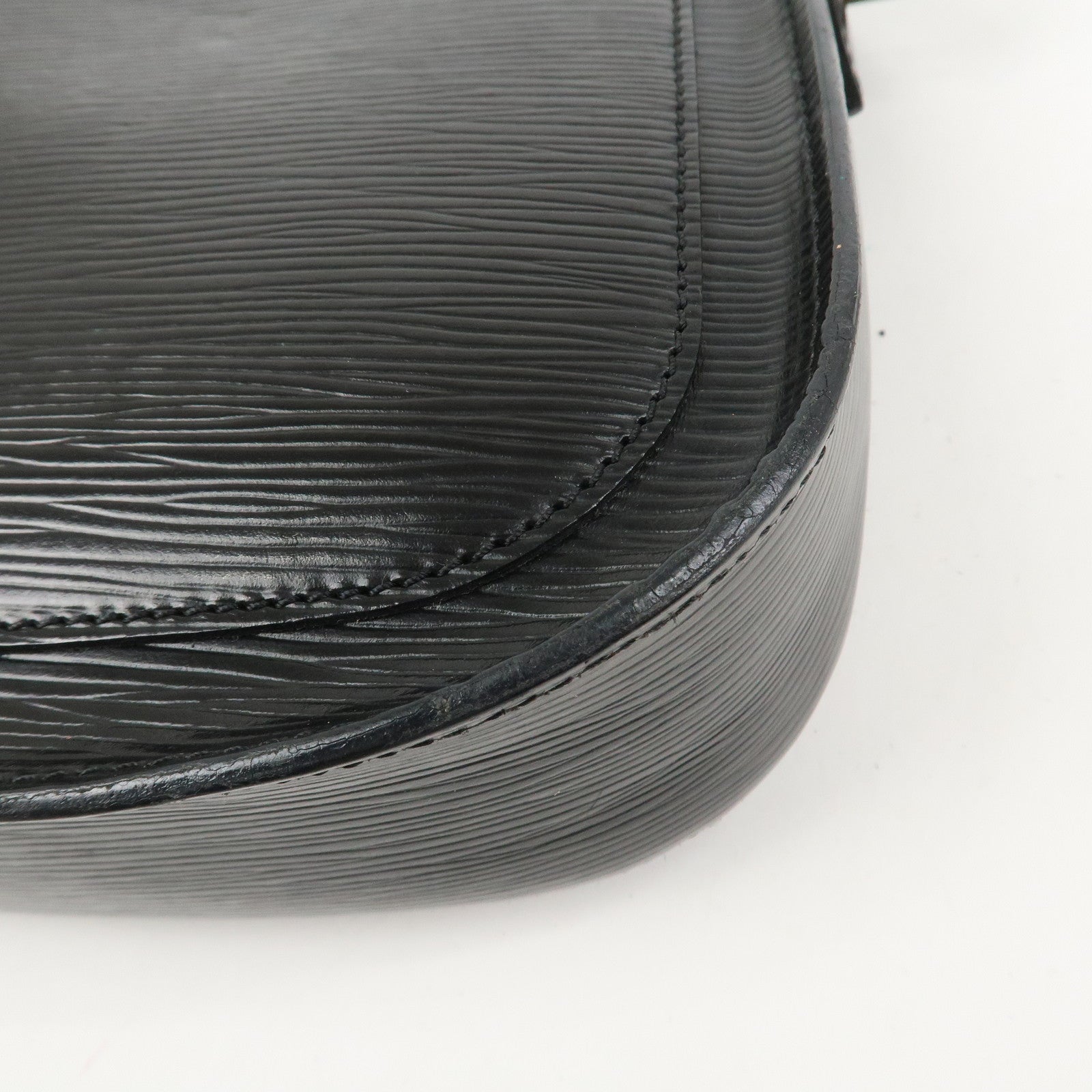 Louis Vuitton Epi Saint Cloud Shoulder Bag Black Noir M52192